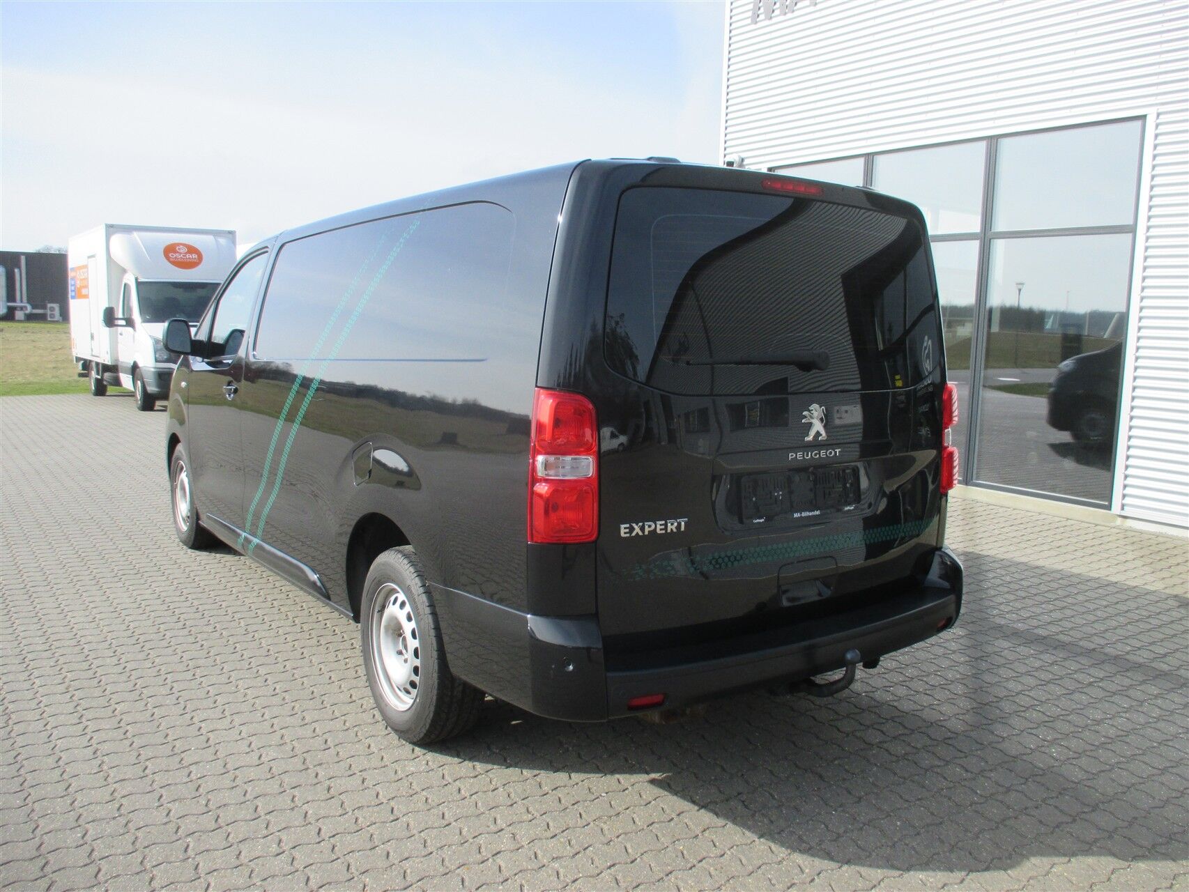 Billede af Peugeot Expert L3 2,0 BlueHDi Ultimate EAT6 180HK Van 6g Aut.