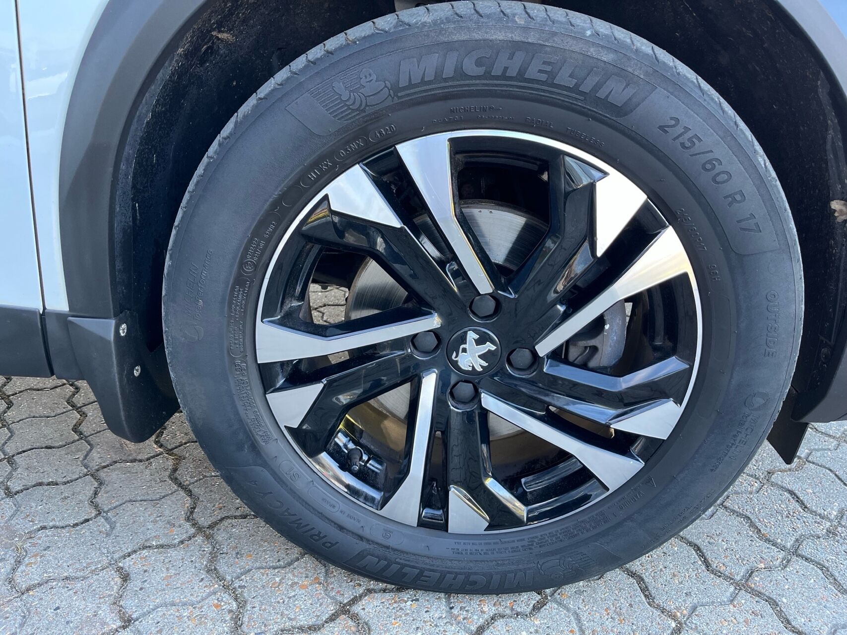 Billede af Peugeot 2008 1,5 BlueHDi Allure Pack EAT8 130HK 5d 8g Aut.