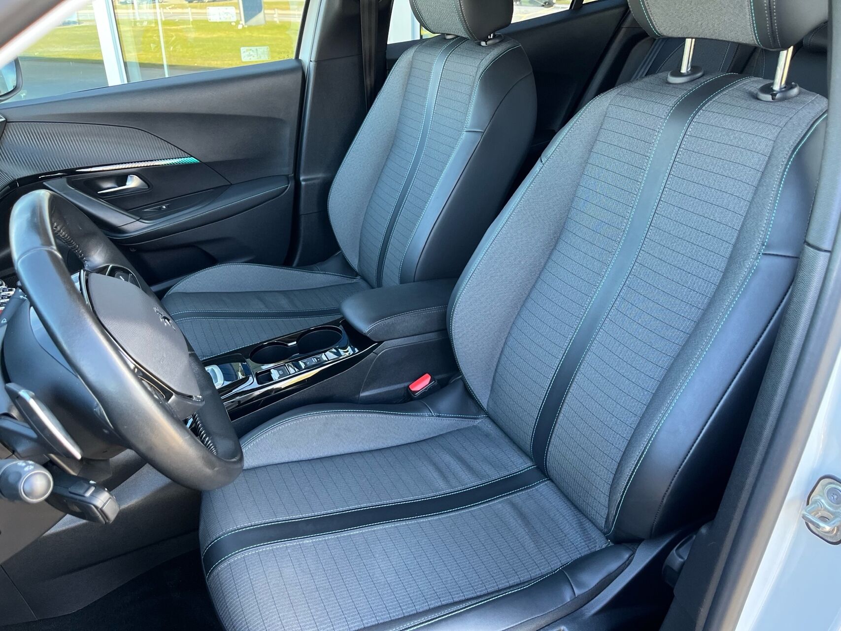 Billede af Peugeot 2008 1,5 BlueHDi Allure Pack EAT8 130HK 5d 8g Aut.