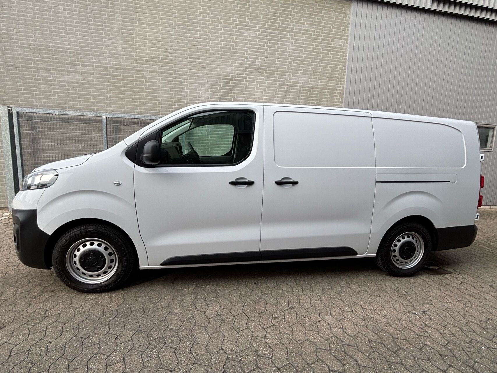 Billede af Fiat E-Scudo L3H1 EL Business 136HK Van Aut.