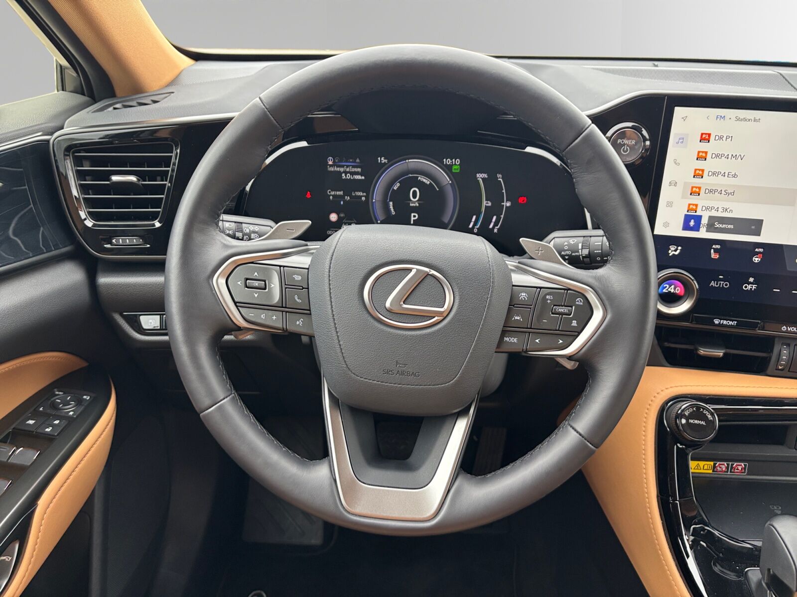 Billede af Lexus NX 450h+ 2,5 Plugin-hybrid Business Plus 4WD 309HK 5d Trinl. Gear