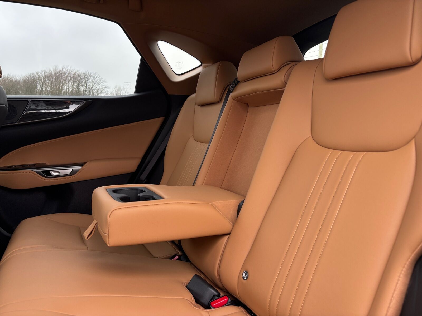 Billede af Lexus NX 450h+ 2,5 Plugin-hybrid Business Plus 4WD 309HK 5d Trinl. Gear