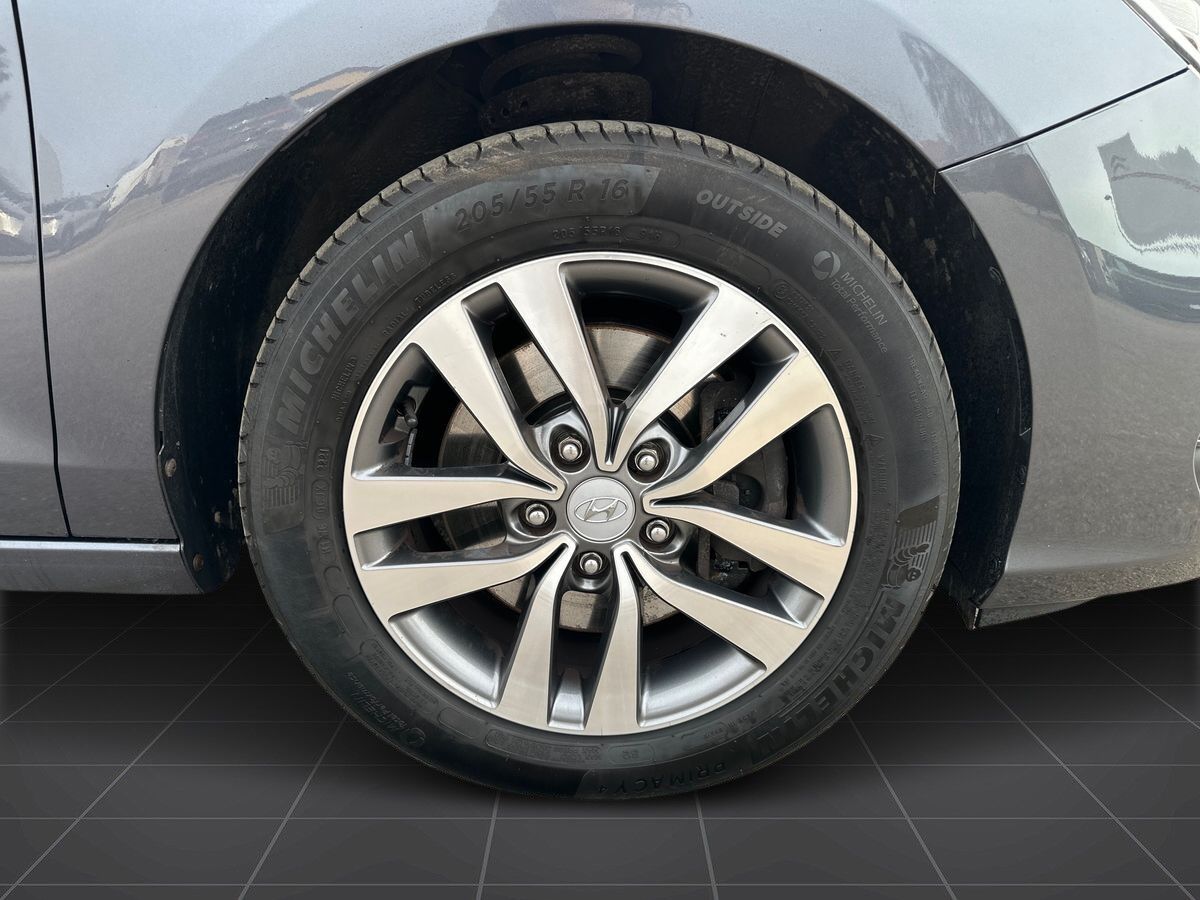 Billede af Hyundai i30 Cw 1,0 T-GDI Trend 120HK Stc 6g