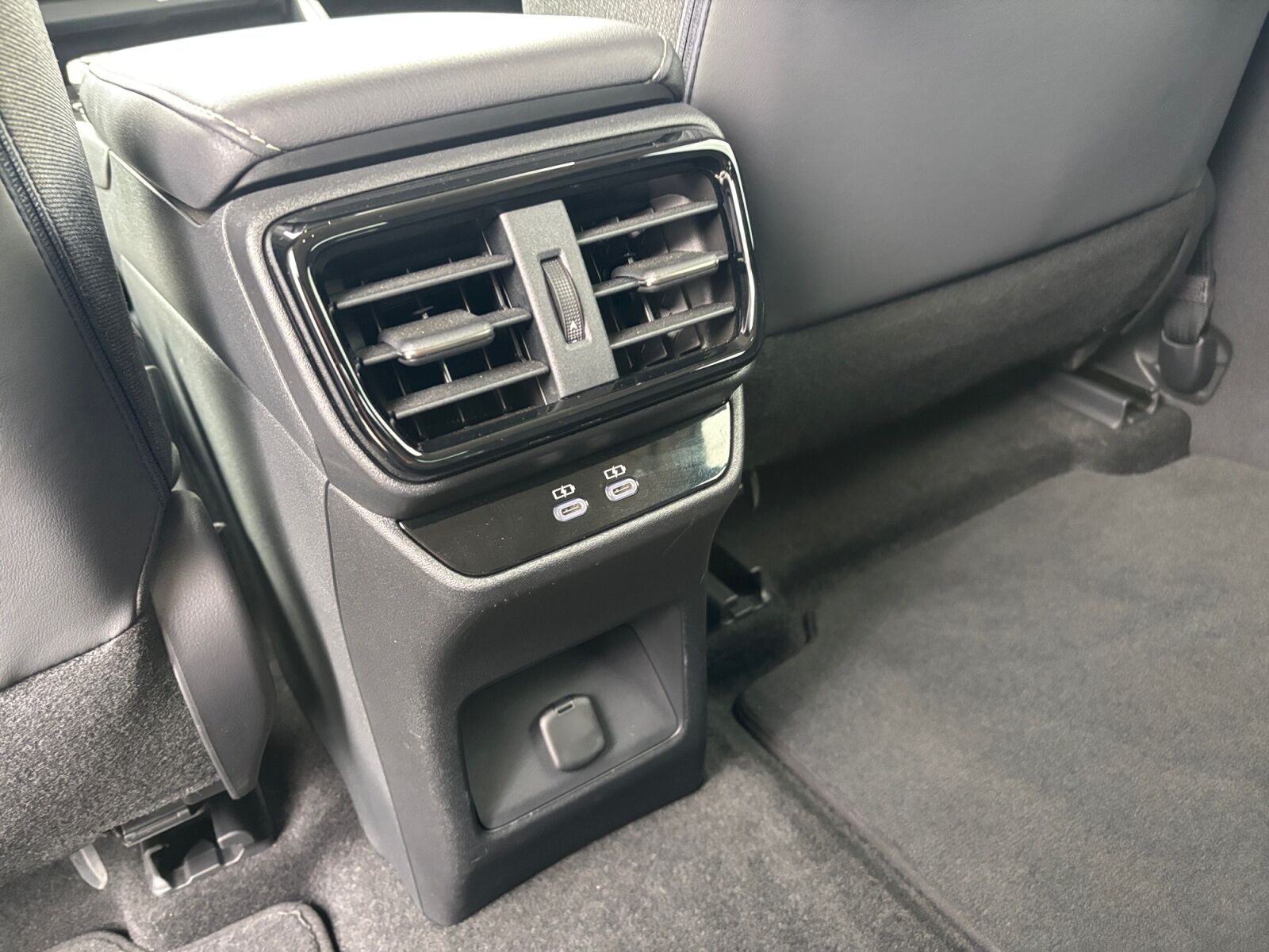 Billede af Lexus RZ 450e EL Comfort Direct4 313HK 4d Aut.