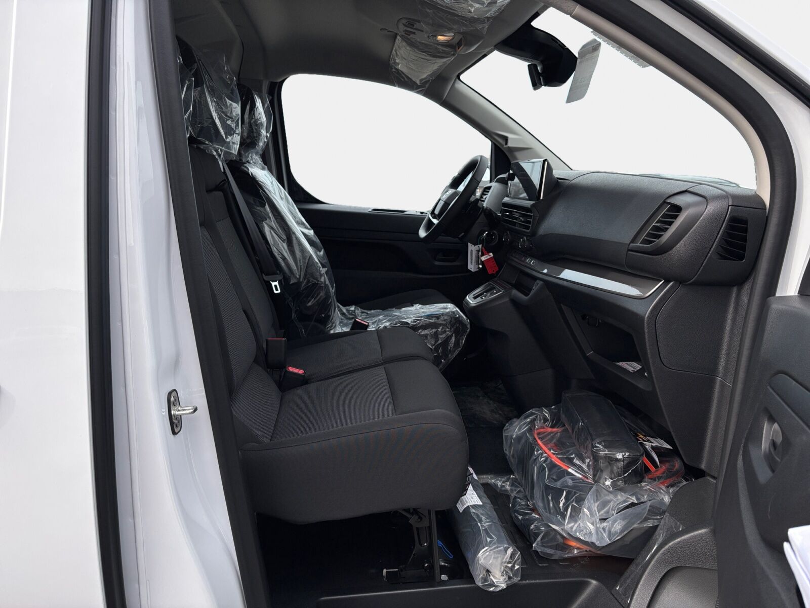 Billede af Toyota Proace Electric Long EL Comfort Master m/ 2 Skydedøre 136HK Van Aut.