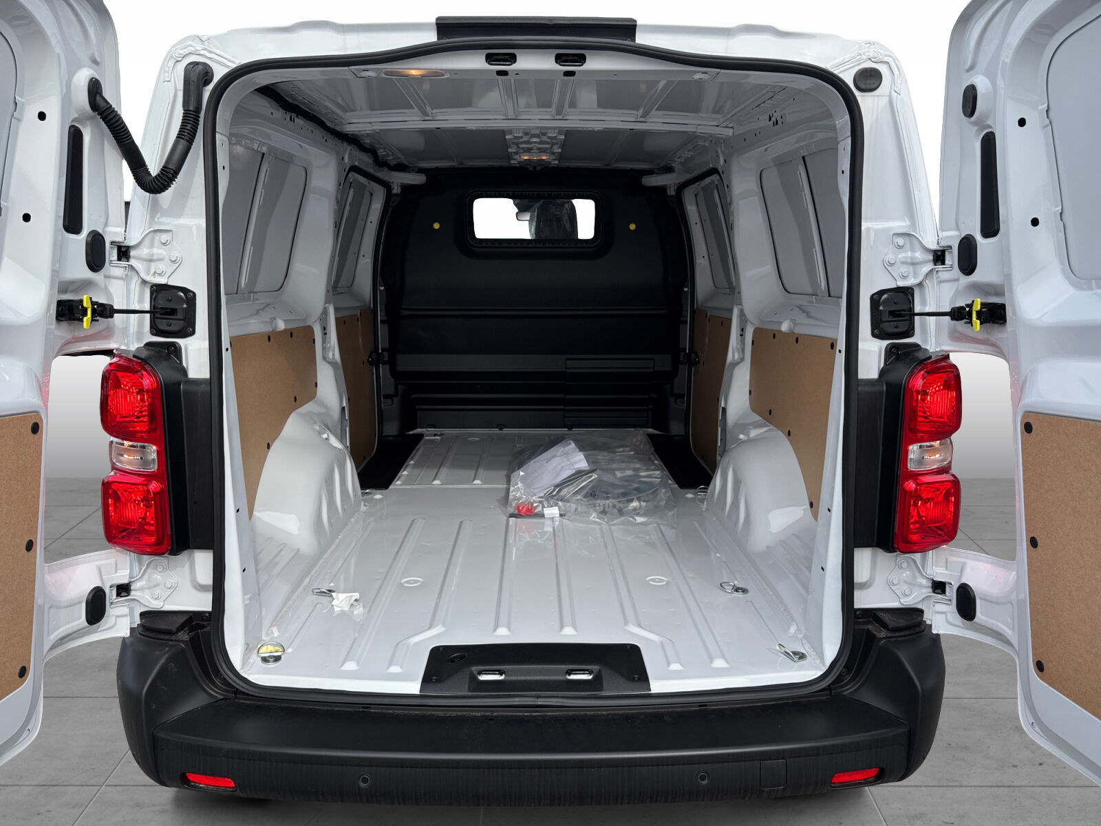 Billede af Toyota Proace Electric Long EL Comfort Master m/ 2 Skydedøre 136HK Van Aut.
