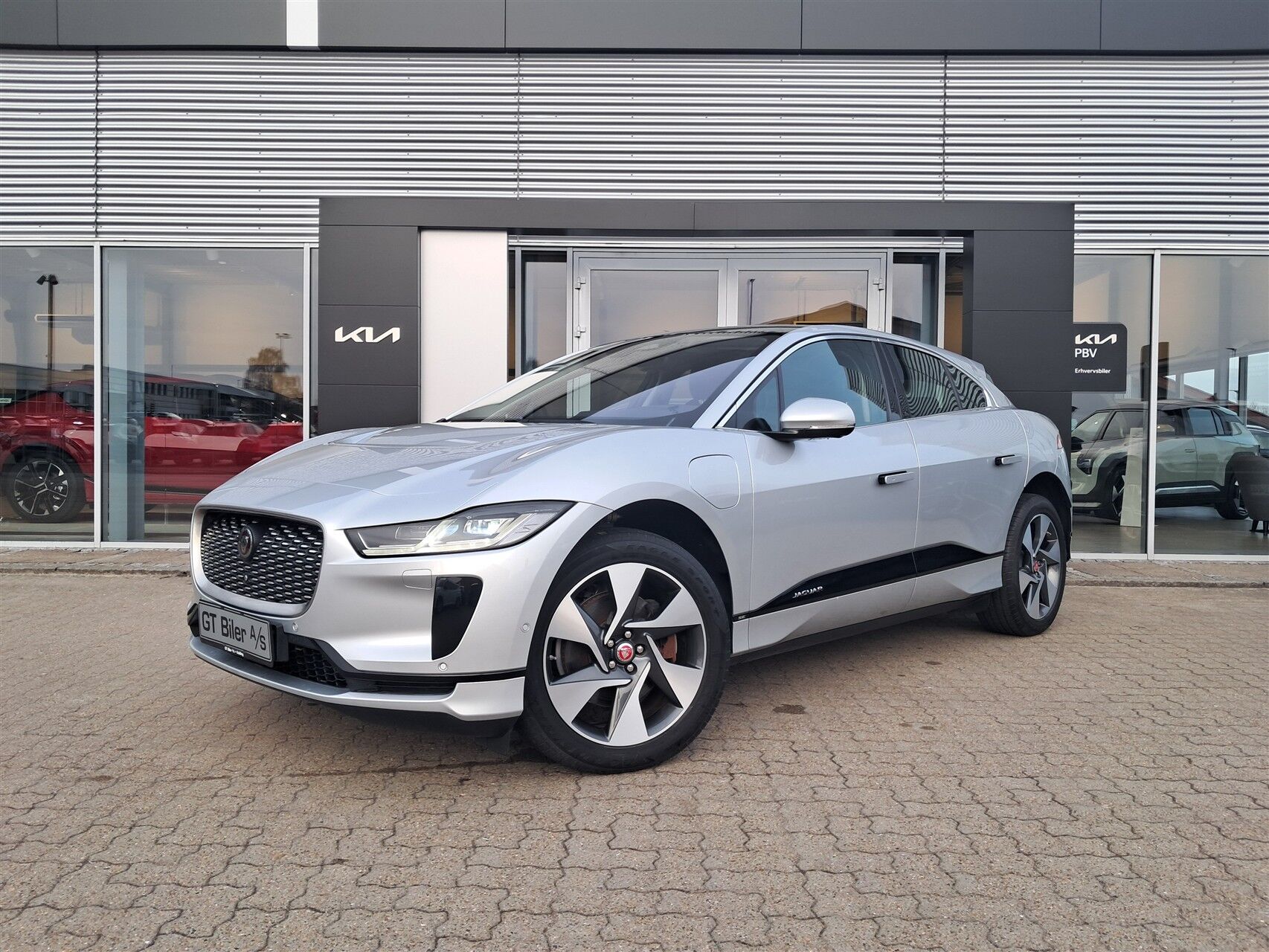 Billede af Jaguar I-PACE 90 kWh EL SE AWD 320HK 5d 8g Aut.