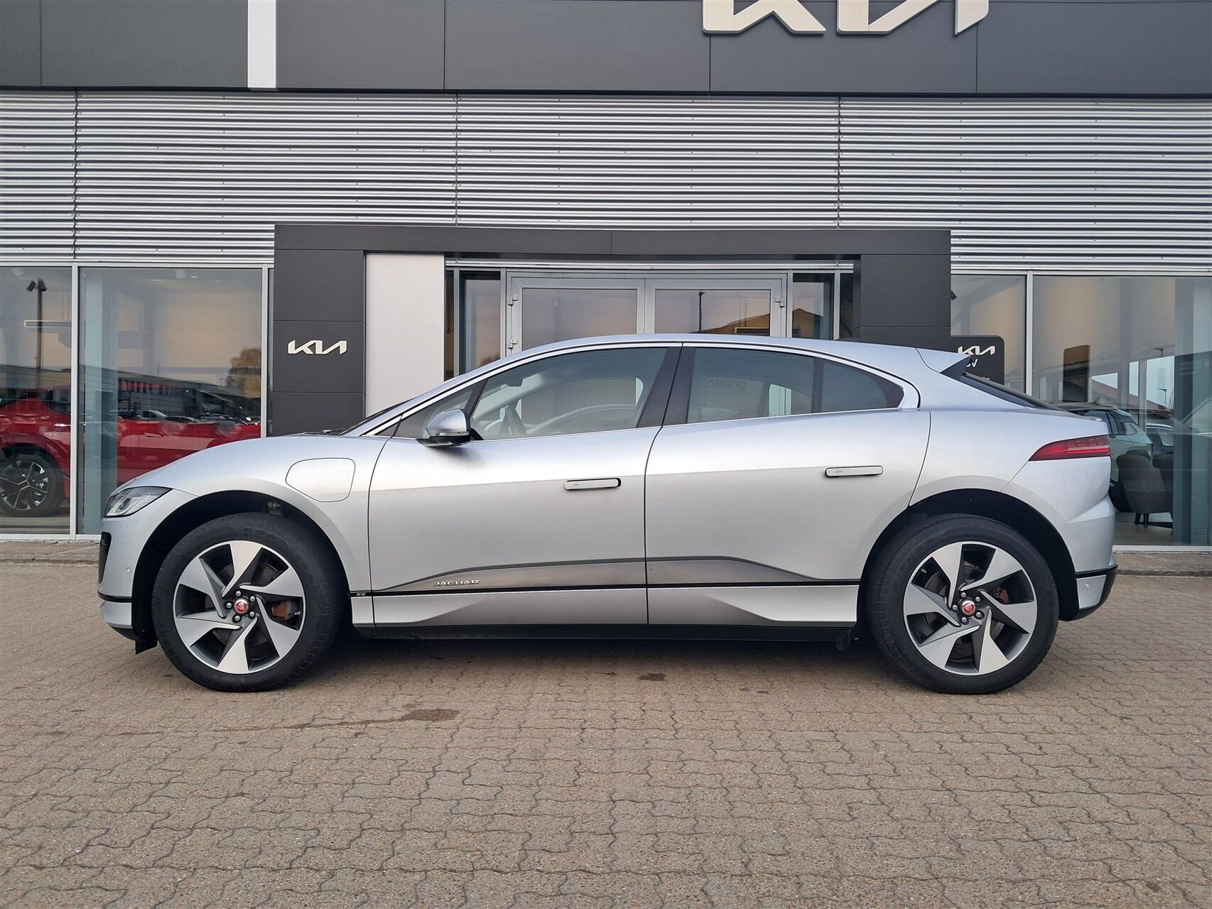 Billede af Jaguar I-PACE 90 kWh EL SE AWD 320HK 5d 8g Aut.