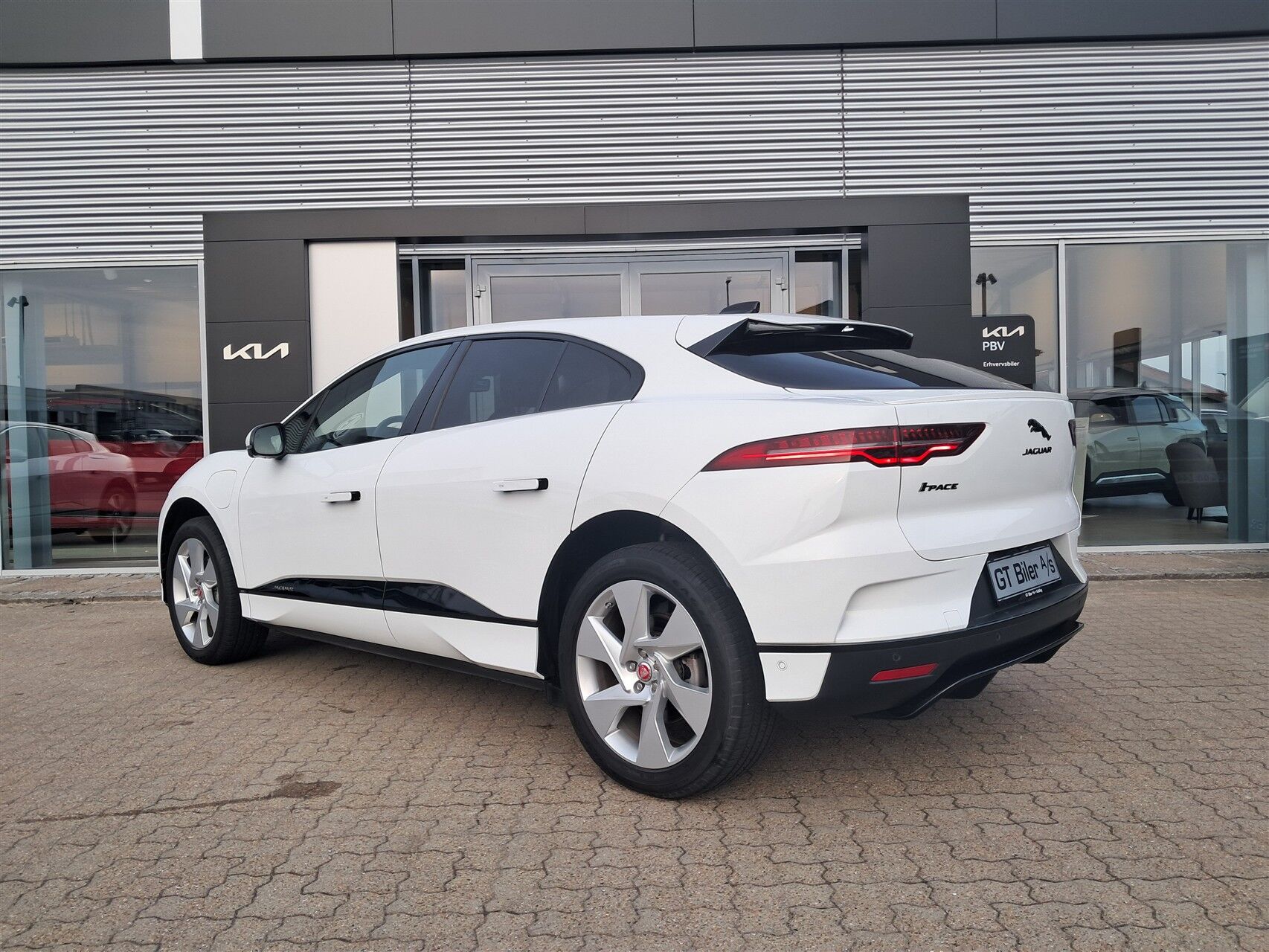 Billede af Jaguar I-PACE 90 kWh EL SE AWD 320HK 5d 8g Aut.