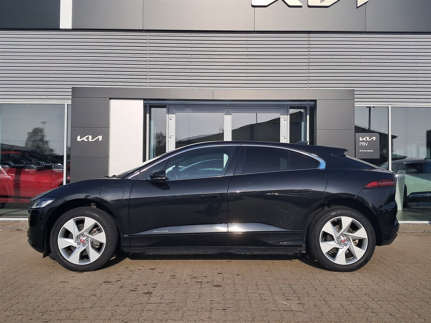 Billede af Jaguar I-PACE 90 kWh EL SE AWD 320HK 5d 8g Aut.