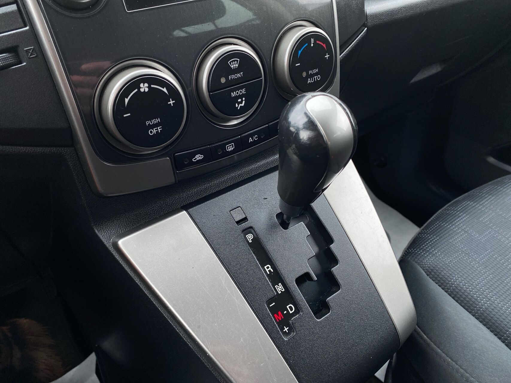 Billede af Mazda 5 2,0 Touring 145HK