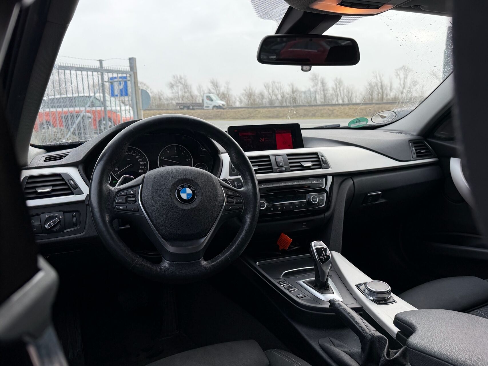 Billede af BMW 320d Touring 2,0 D Steptronic 190HK Stc 8g Aut.