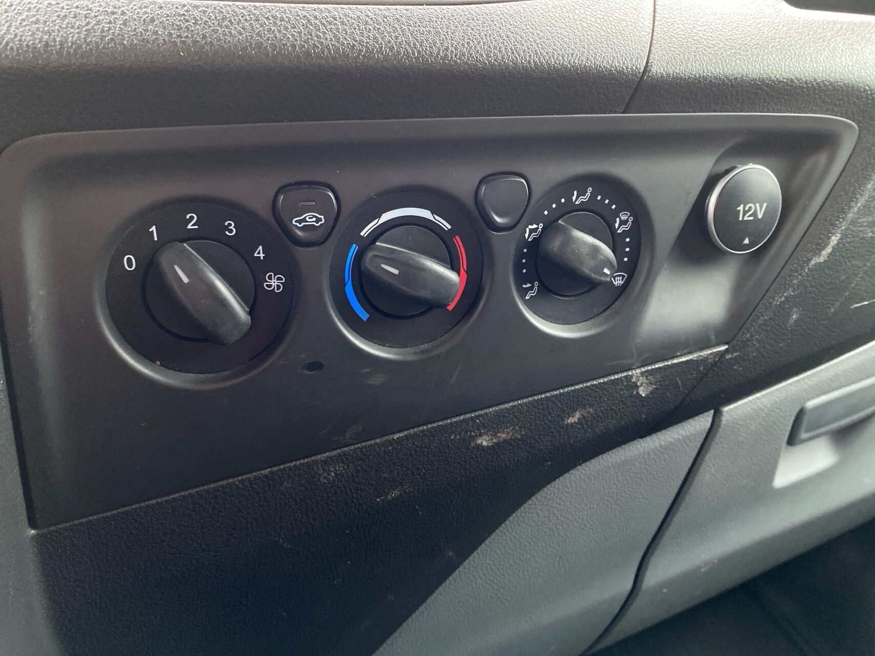 Billede af Ford Transit Custom 270 L1H1 2,2 TDCi Ambiente 100HK Van 6g