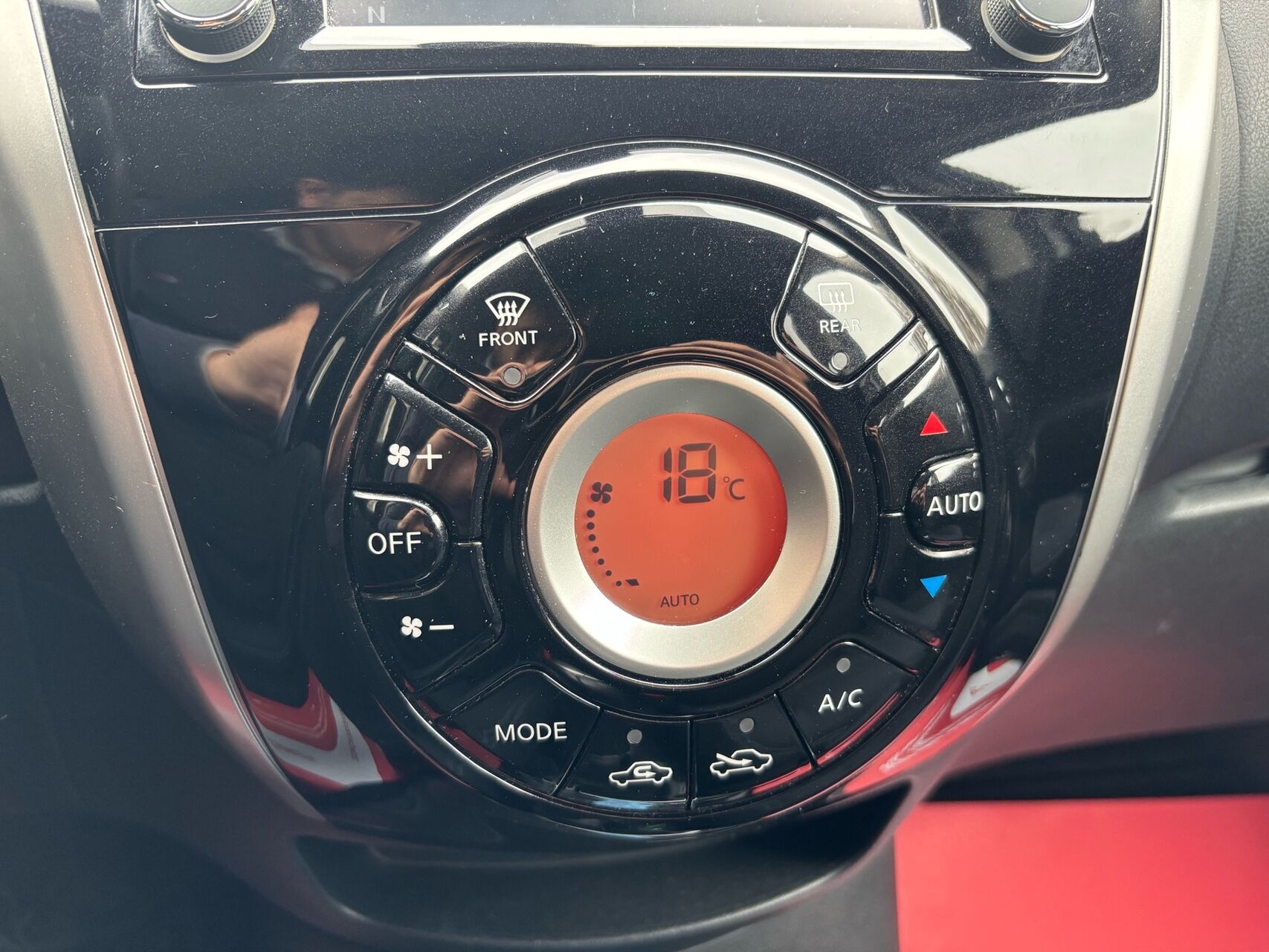 Billede af Nissan Note 1,2 Acenta Plus 80HK 5d