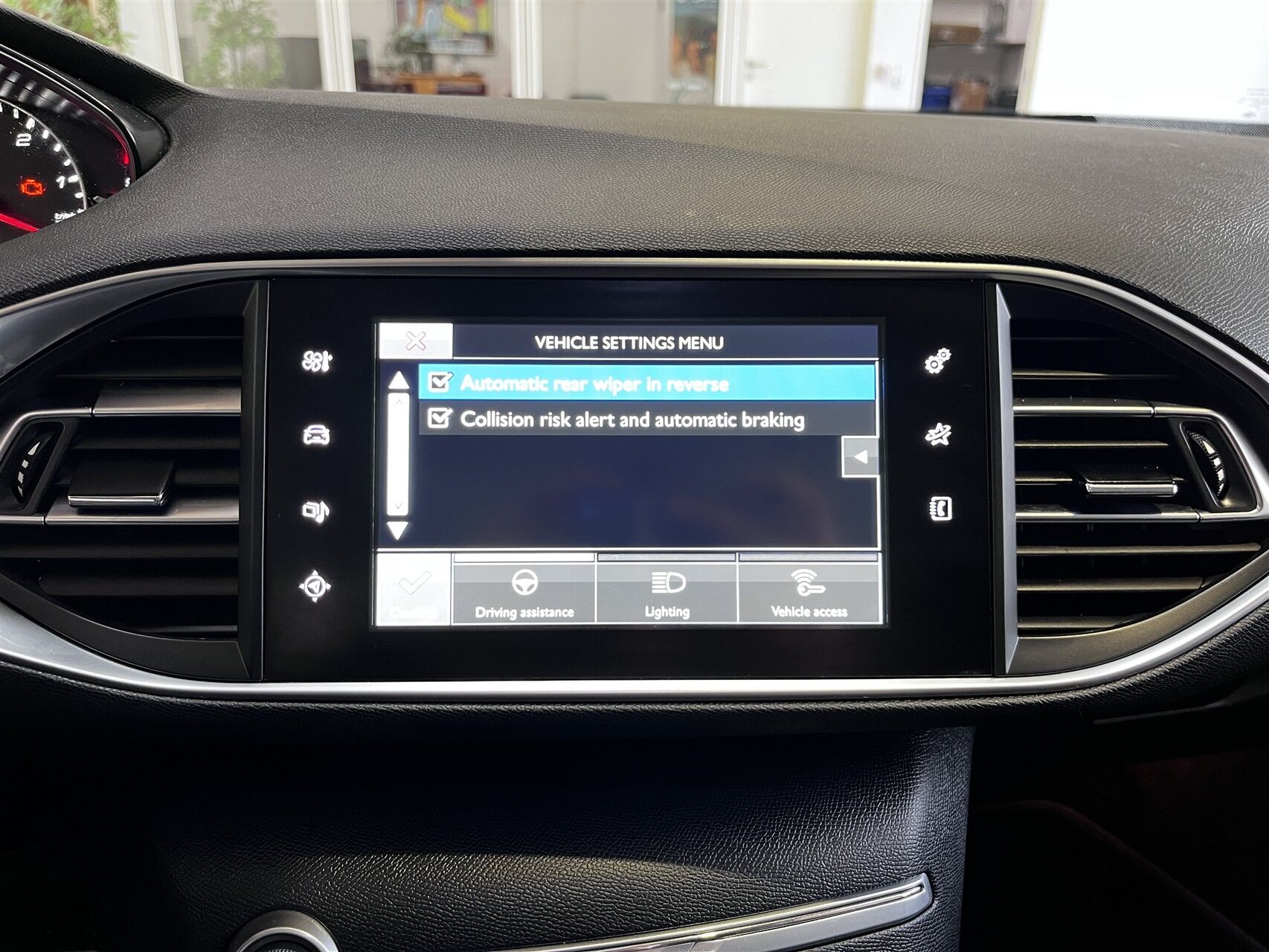 Billede af Peugeot 308 SW 1,6 BlueHDi Allure EAT6 120HK Stc 6g Aut.