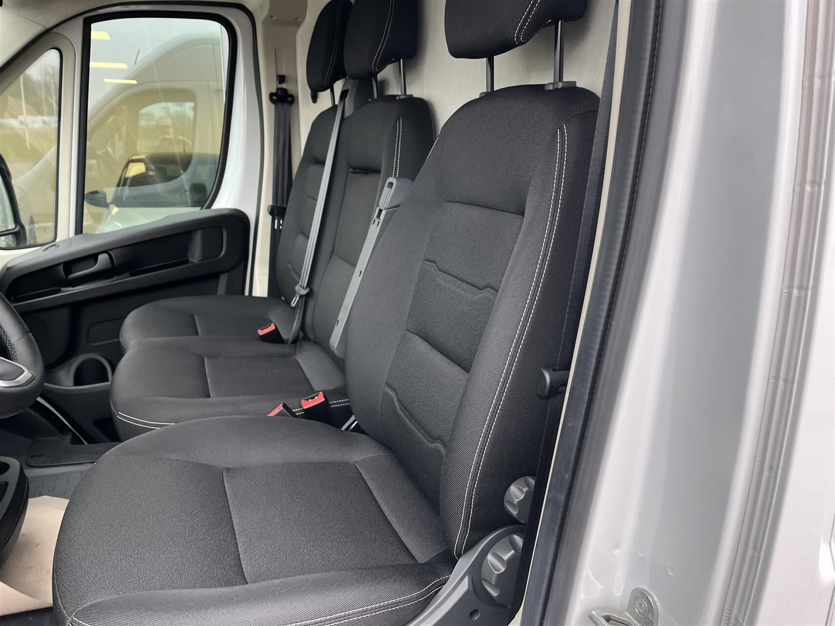 Billede af Peugeot e-Boxer 435 L3H2 EL Premium 270HK Van Aut.