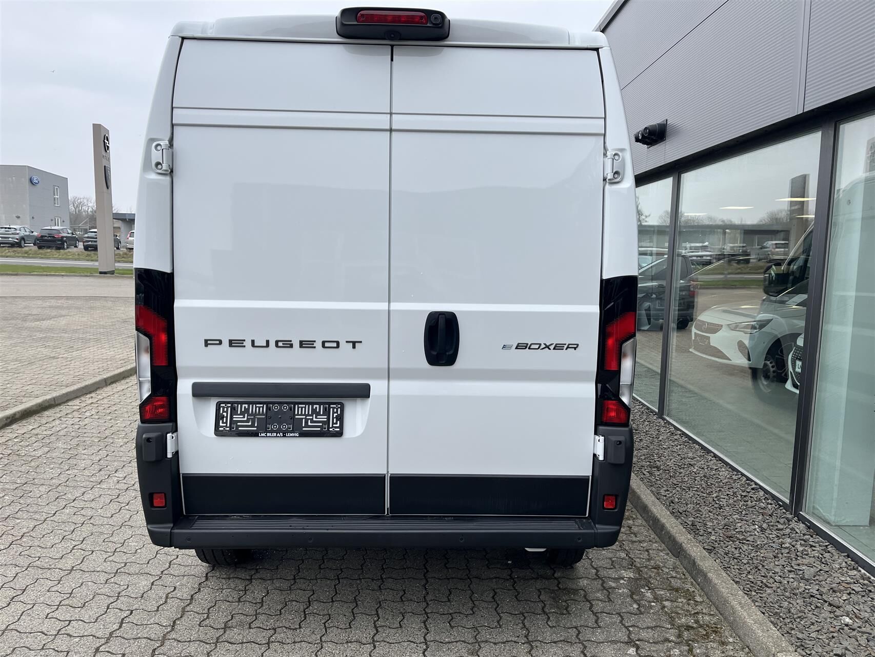 Billede af Peugeot e-Boxer 435 L3H2 EL Premium 270HK Van Aut.
