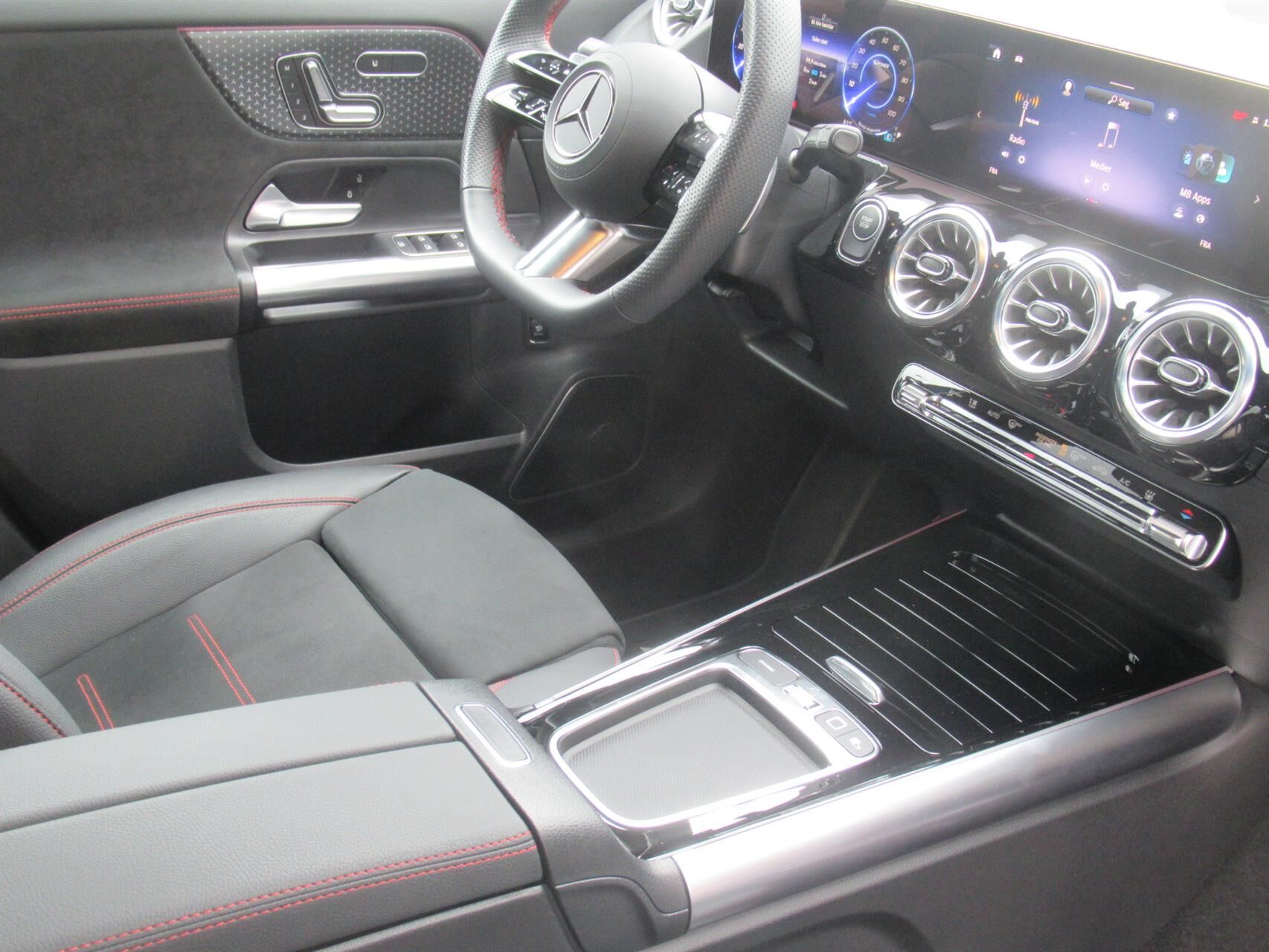 Billede af Mercedes-Benz EQA 250+ EL AMG Premium 190HK 5d Aut.