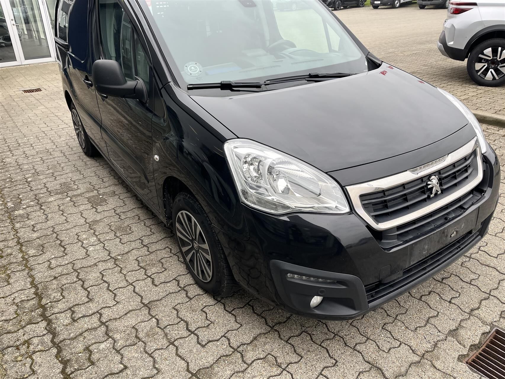 Billede af Peugeot Partner L1 Flexpack 1,6 BlueHDi Premium Pro ESG 100HK Van Aut.