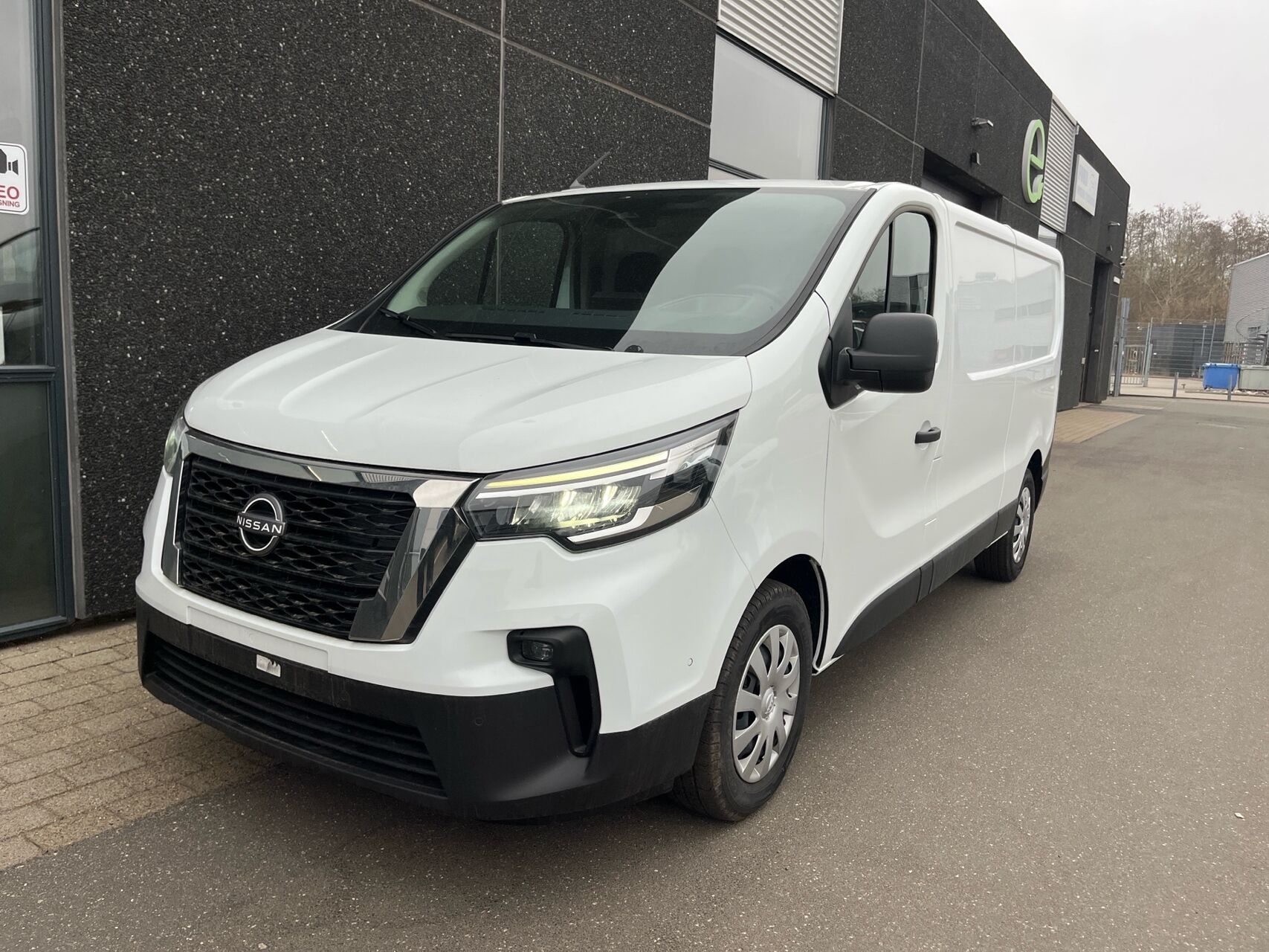 Billede af Nissan Primastar L2H1 2,0 DCi N-Connecta 150HK Van 6g Aut.