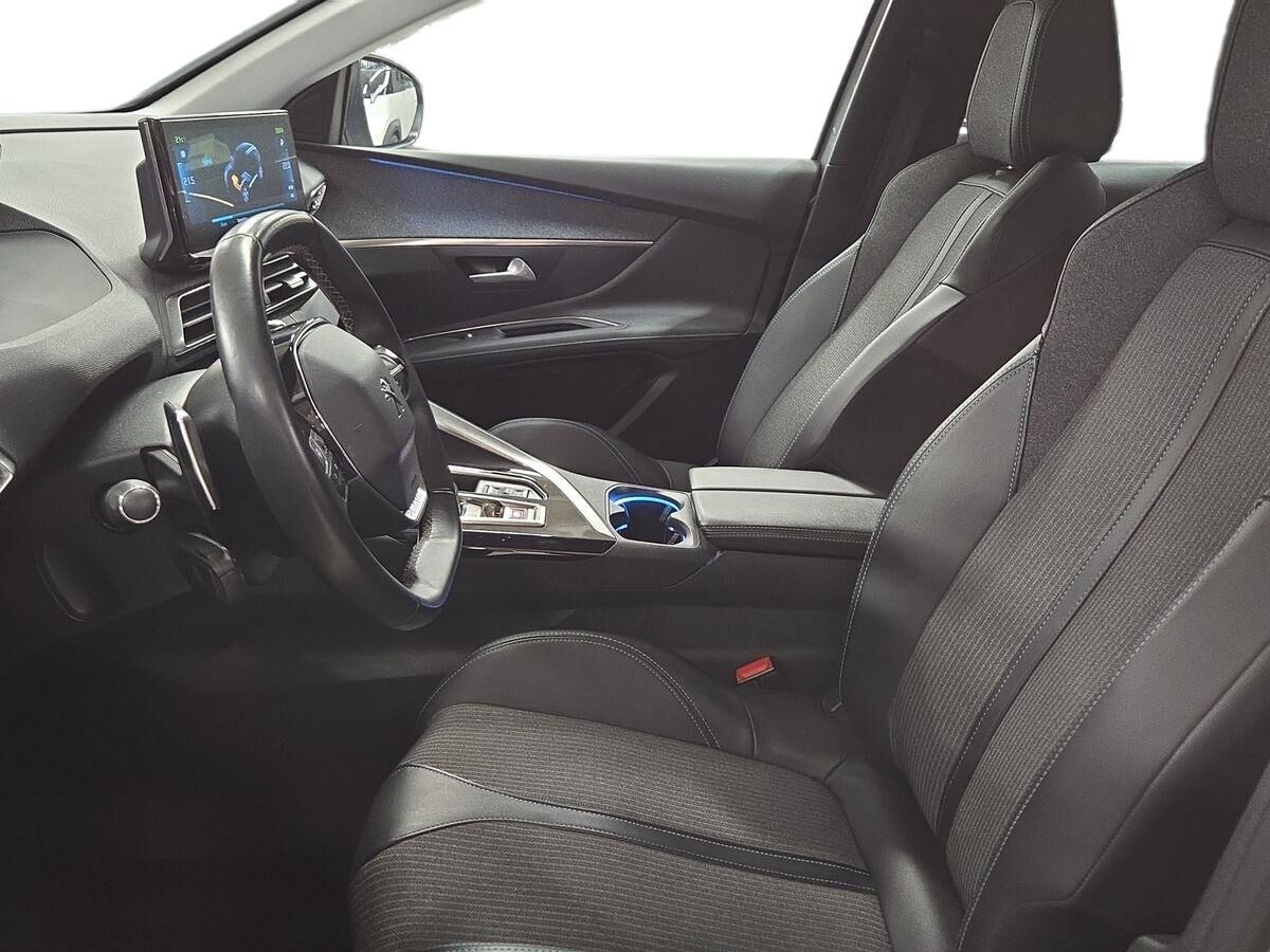 Billede af Peugeot 3008 1,6 PureTech  Plugin-hybrid First Selection EAT8 225HK 5d 8g Aut.