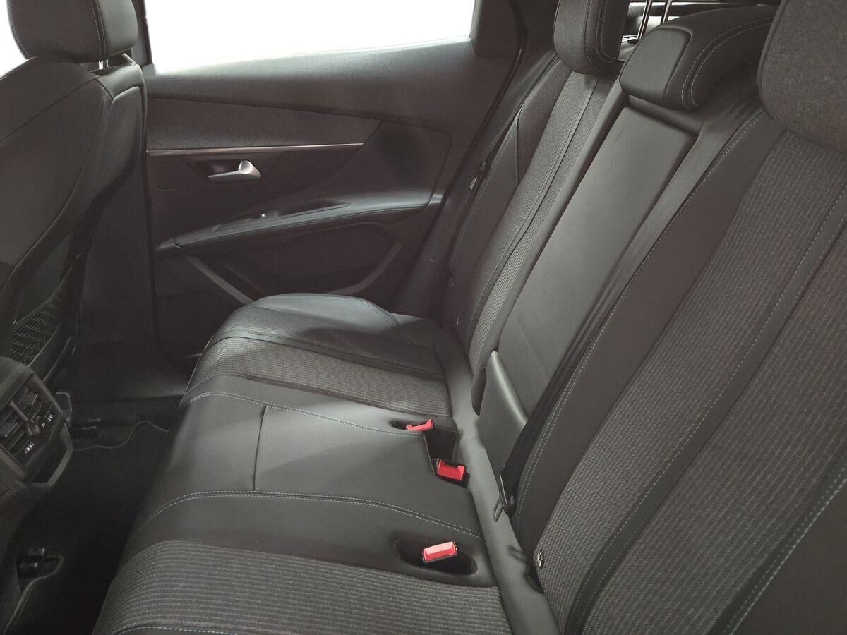 Billede af Peugeot 3008 1,6 PureTech  Plugin-hybrid First Selection EAT8 225HK 5d 8g Aut.