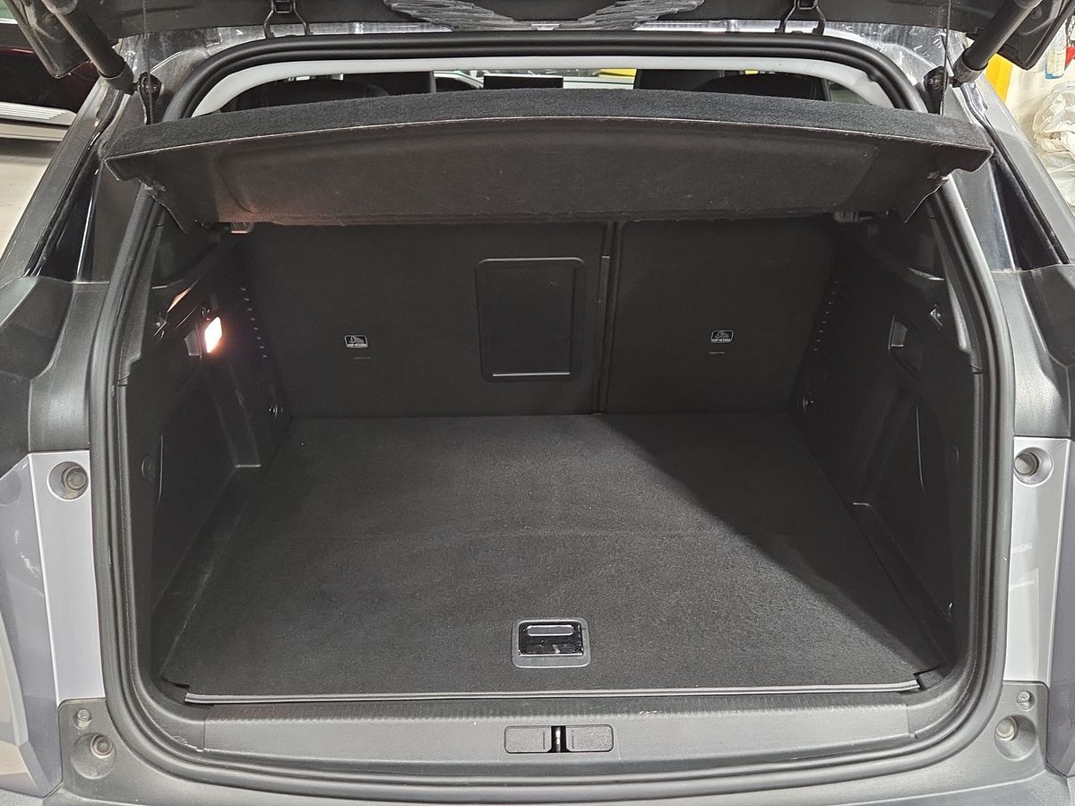 Billede af Peugeot 3008 1,6 PureTech  Plugin-hybrid First Selection EAT8 225HK 5d 8g Aut.