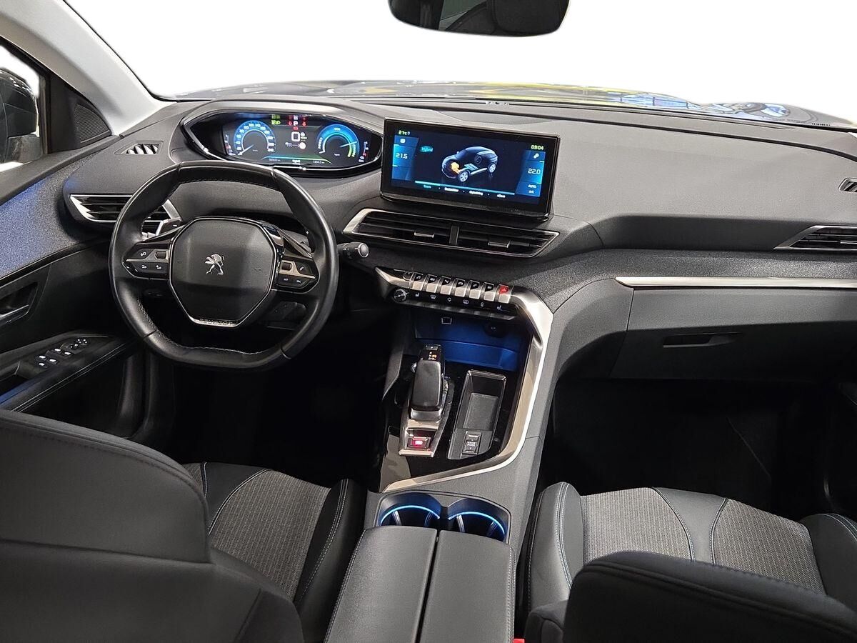 Billede af Peugeot 3008 1,6 PureTech  Plugin-hybrid First Selection EAT8 225HK 5d 8g Aut.