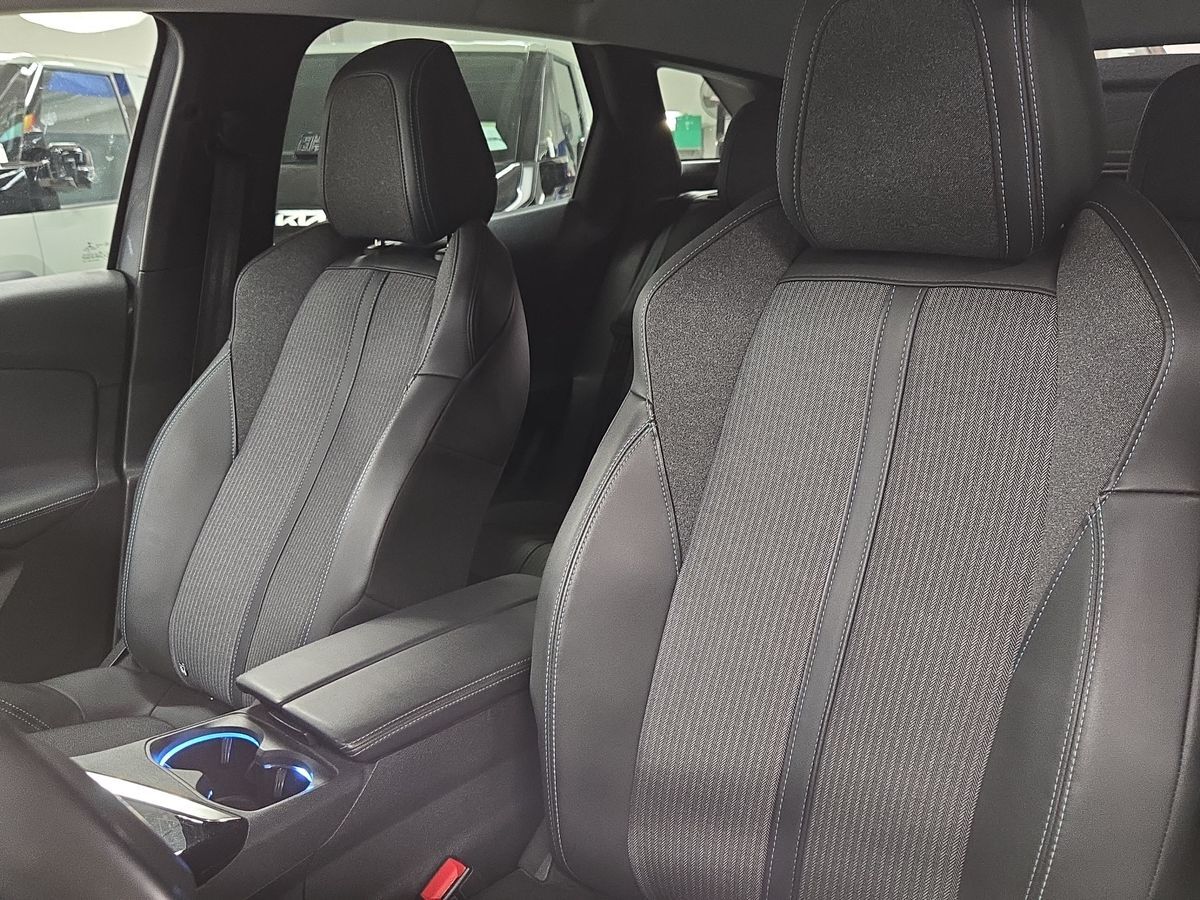 Billede af Peugeot 3008 1,6 PureTech  Plugin-hybrid First Selection EAT8 225HK 5d 8g Aut.