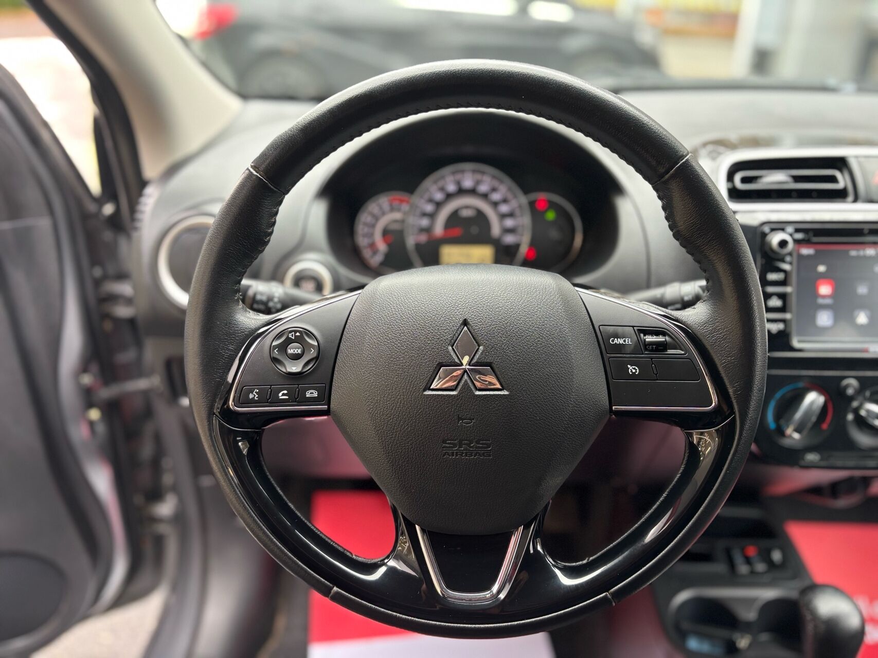 Billede af Mitsubishi Space Star 1,2 Invite+ CVT 80HK 5d Aut.