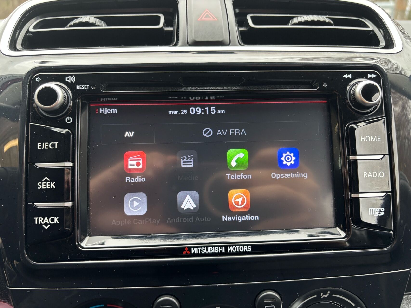 Billede af Mitsubishi Space Star 1,2 Invite+ CVT 80HK 5d Aut.