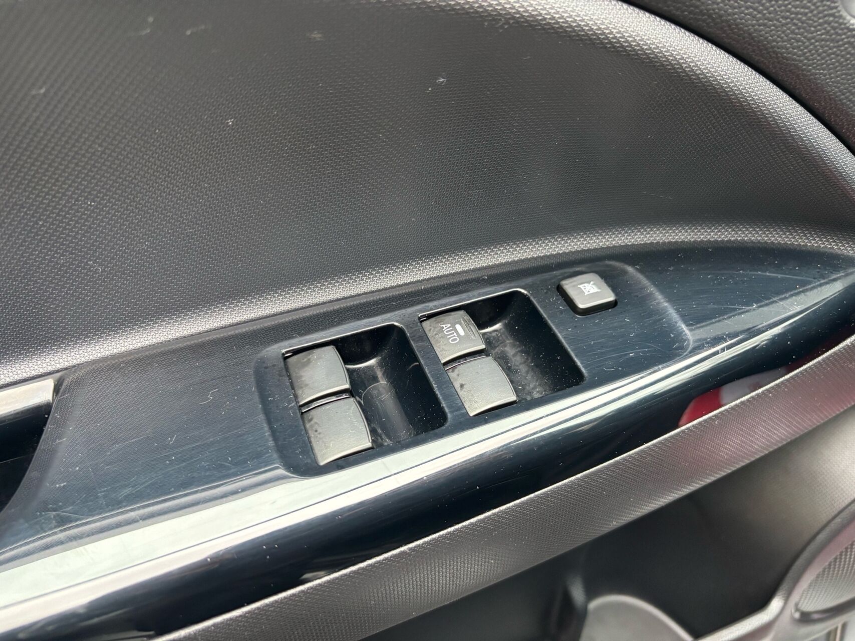 Billede af Mitsubishi Space Star 1,2 Invite+ CVT 80HK 5d Aut.