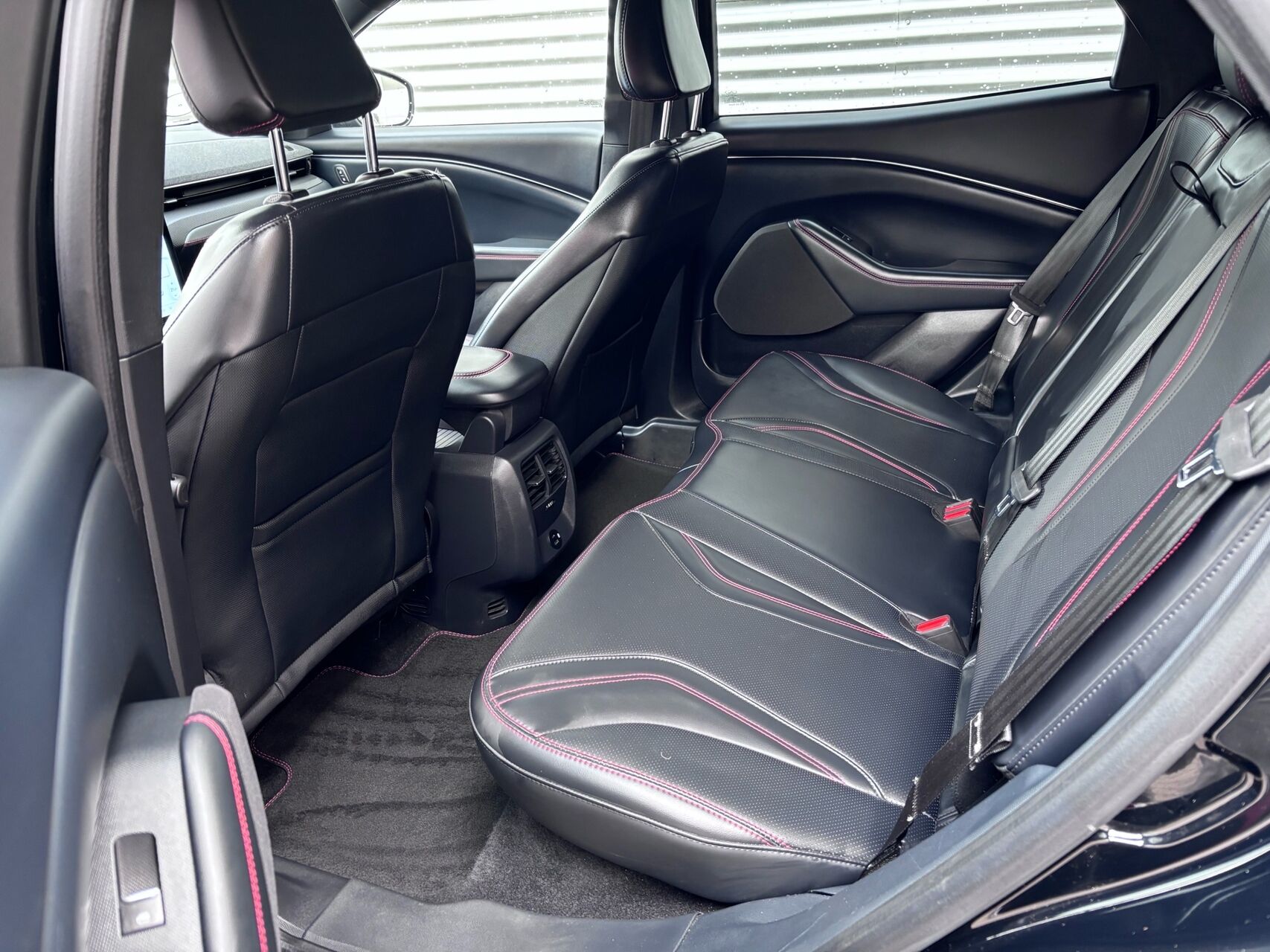 Billede af Ford Mustang Mach-E EL SR AWD 315HK 5d Aut.