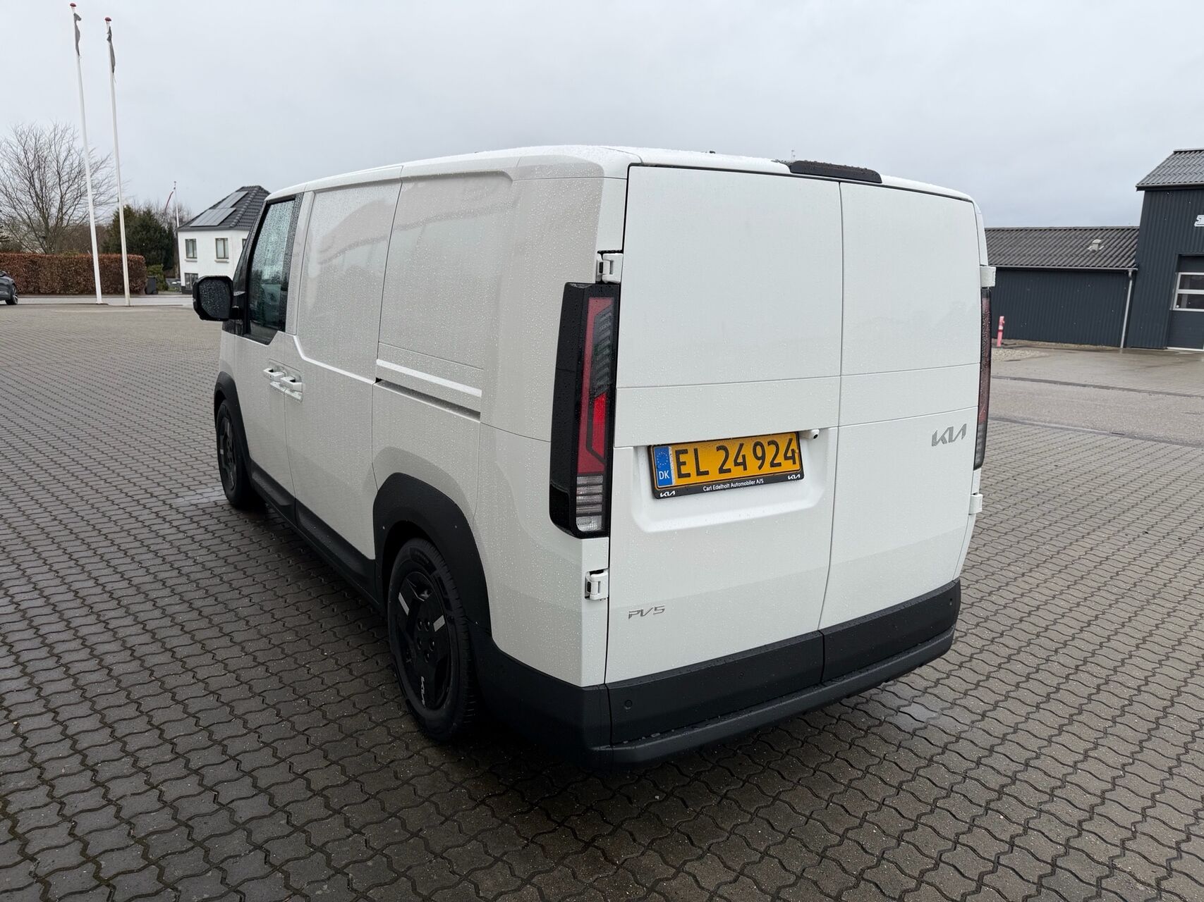 Billede af Kia PV5 Cargo L2H1 EL Long Range Work Pro 163HK Van Aut.