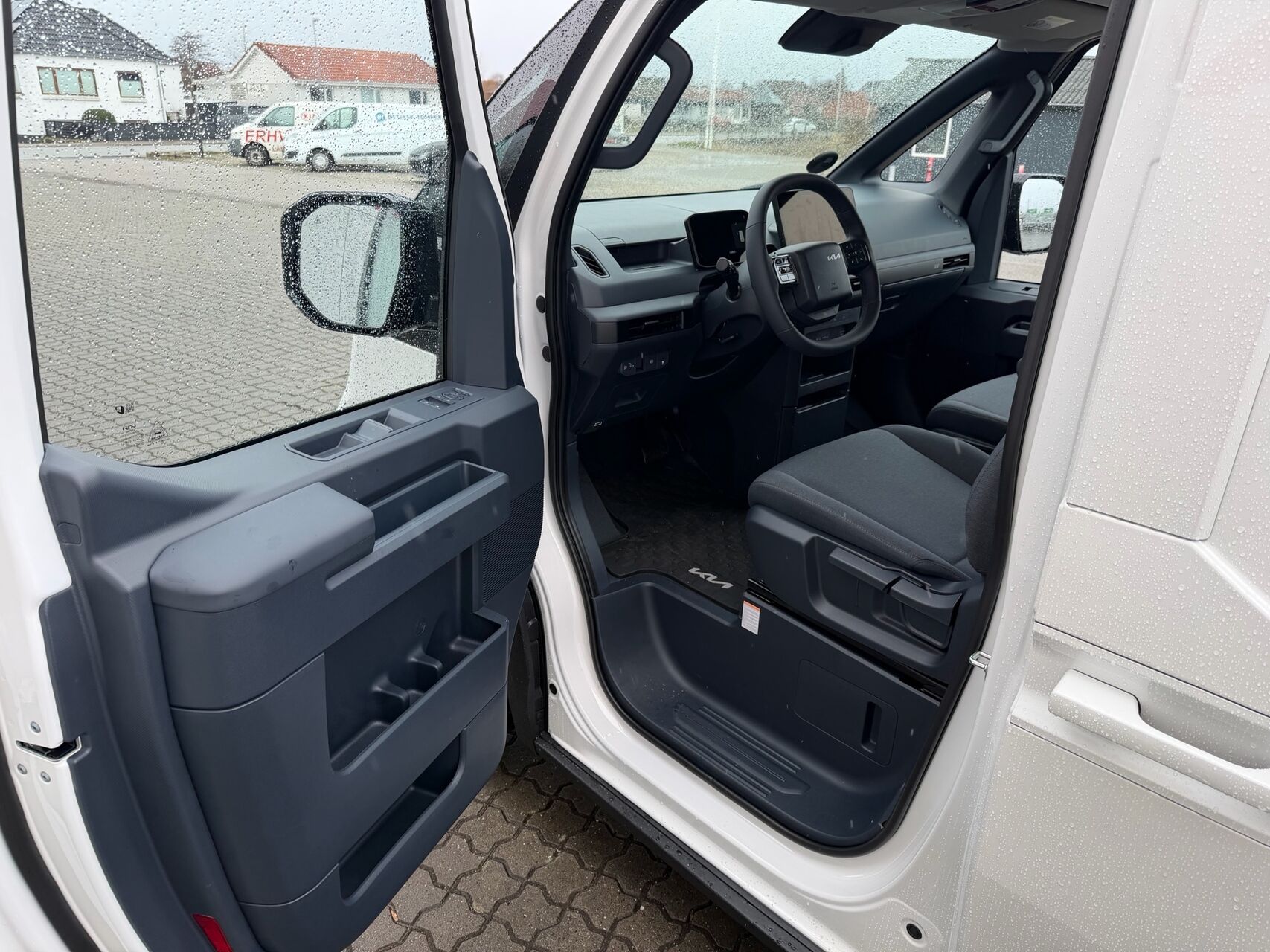 Billede af Kia PV5 Cargo L2H1 EL Long Range Work Pro 163HK Van Aut.