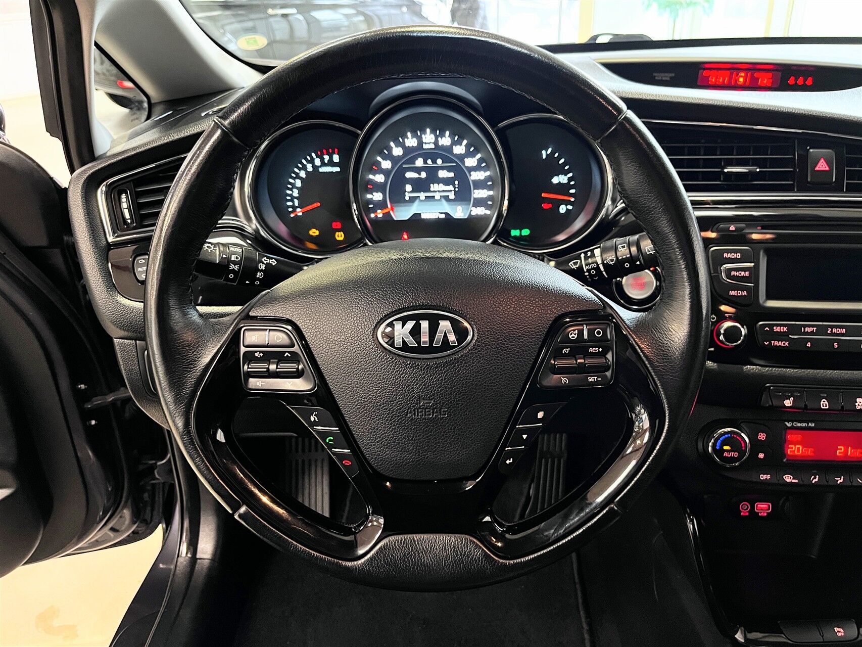 Billede af Kia Ceed 1,0 T-GDI Style Plus Clim 120HK 5d 6g
