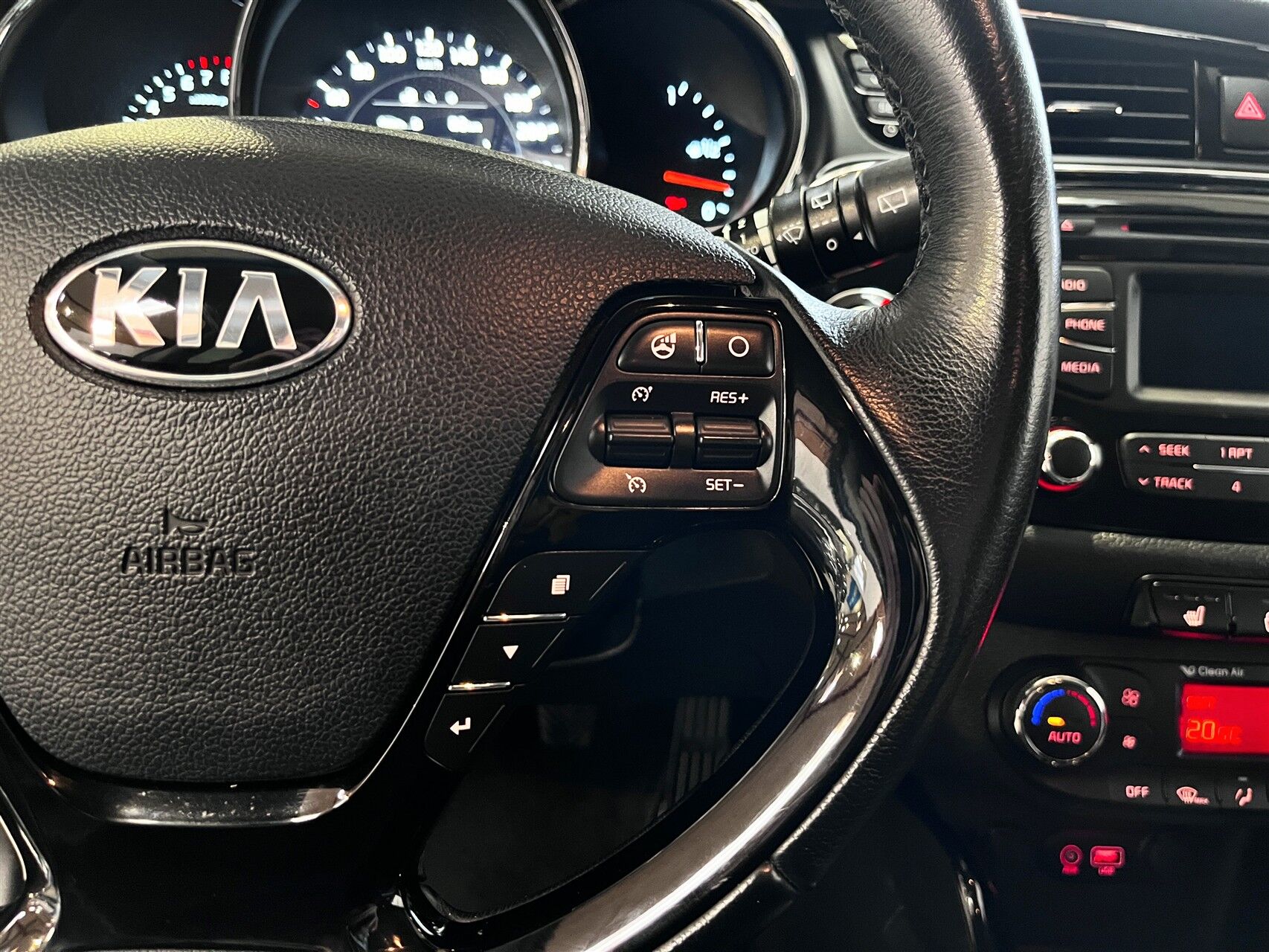 Billede af Kia Ceed 1,0 T-GDI Style Plus Clim 120HK 5d 6g