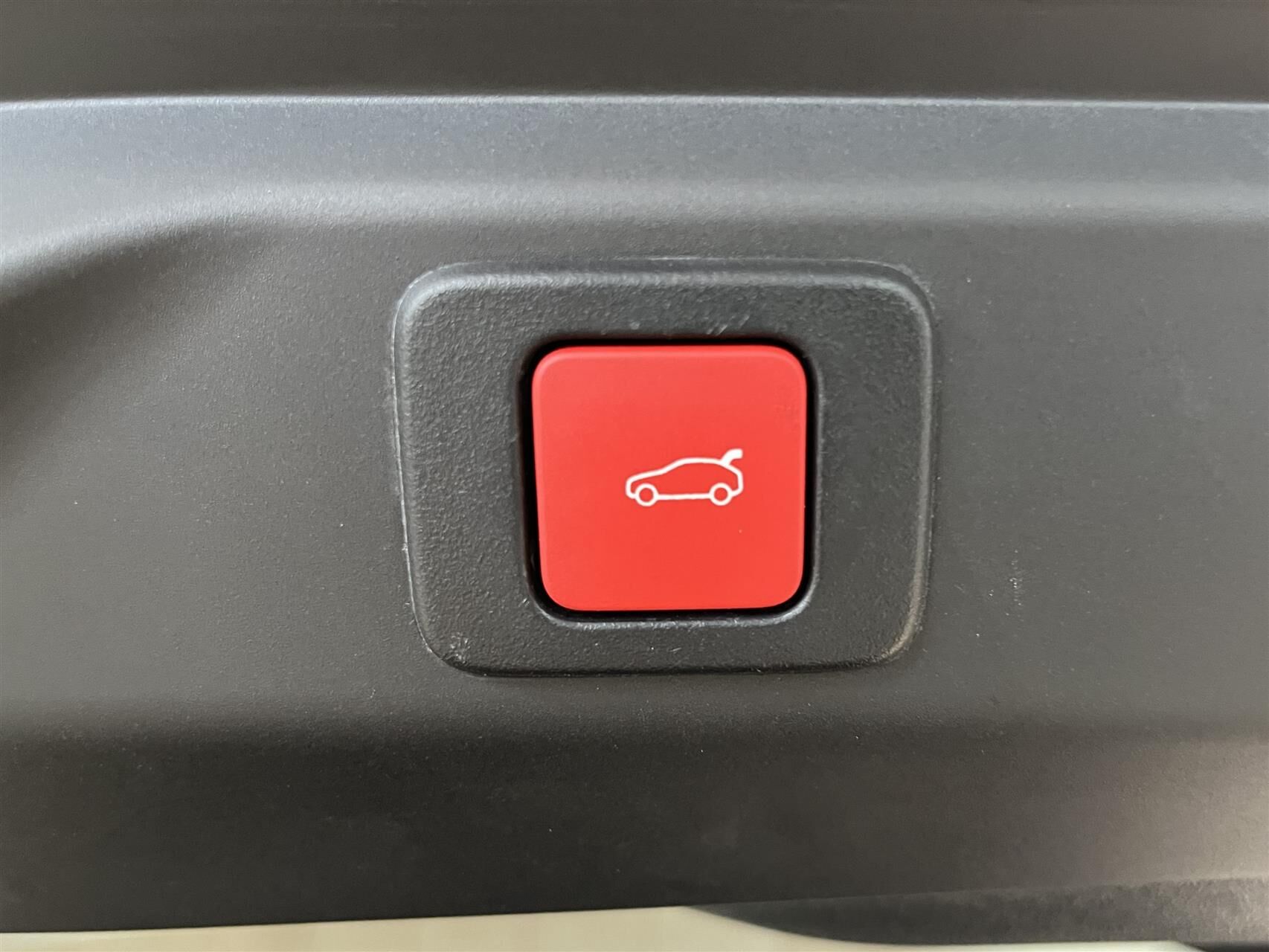 Billede af Peugeot e-3008 EL GT Pack 210HK 5d Aut.