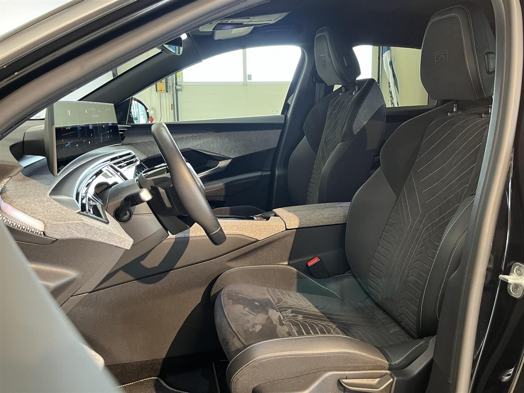 Billede af Peugeot e-3008 EL GT Pack 210HK 5d Aut.