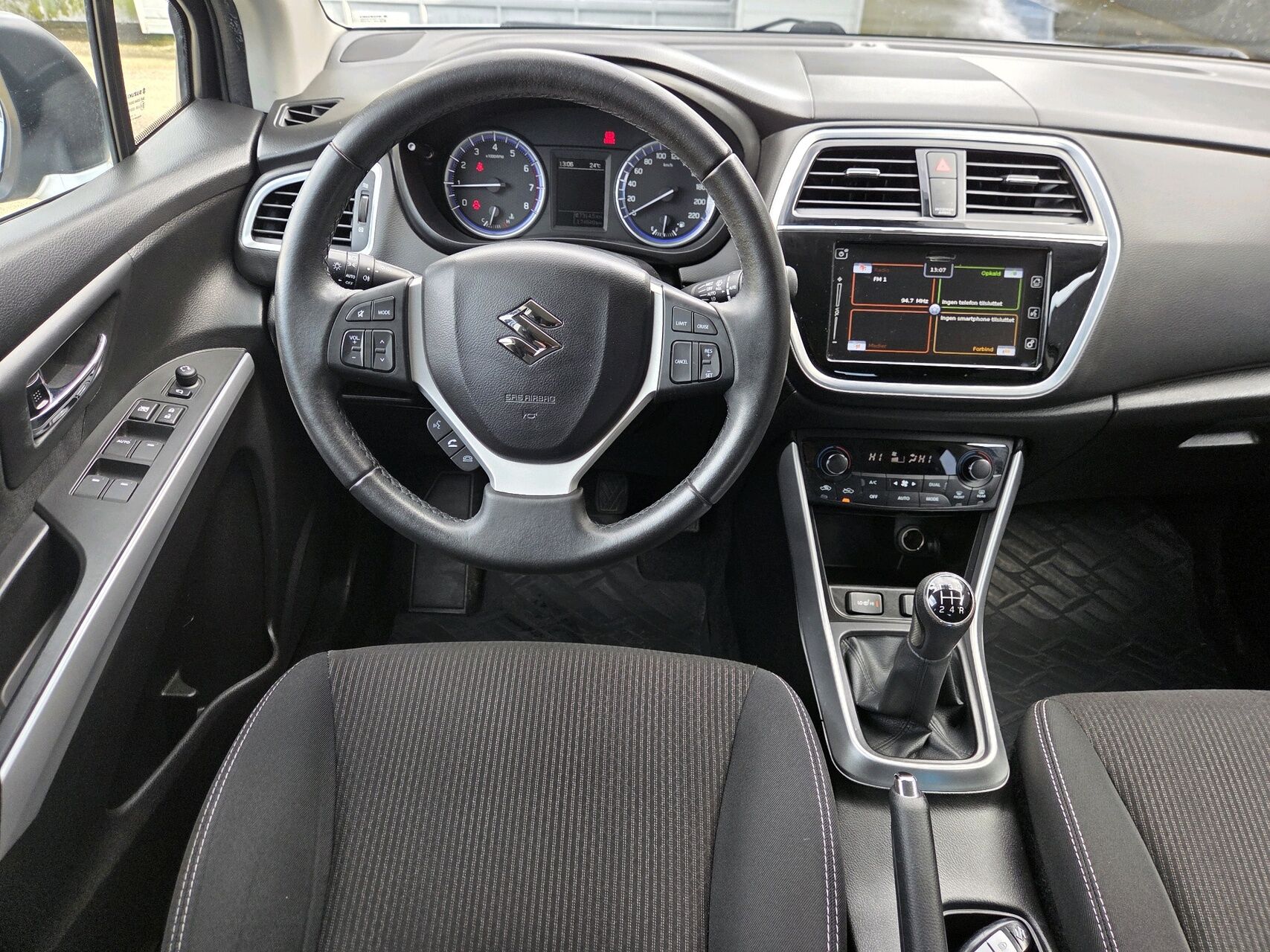 Billede af Suzuki S-Cross 1,0 Boosterjet Active 112HK 5d