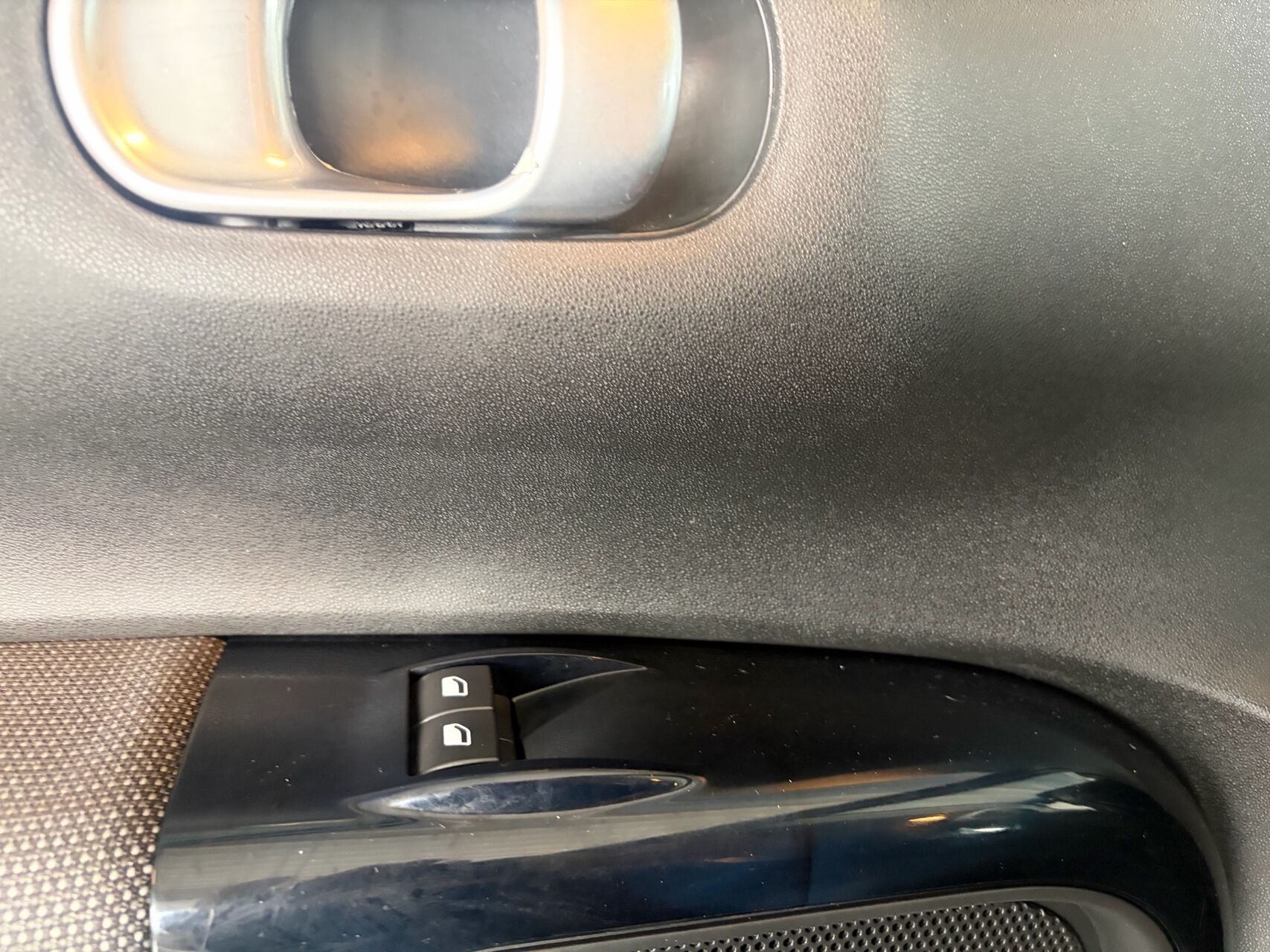 Billede af Citroën C4 Cactus 1,5 Blue HDi Feel+ start/stop 100HK 5d