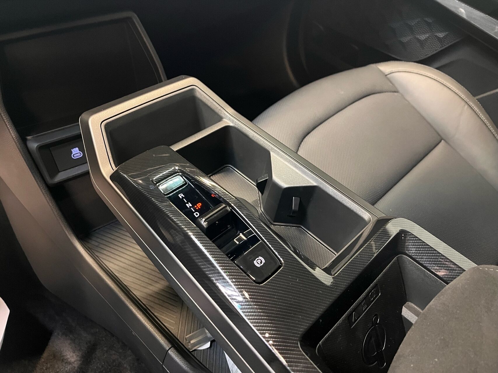 Billede af KGM Musso EV EL Black Line AWD 237HK DobKab Aut.