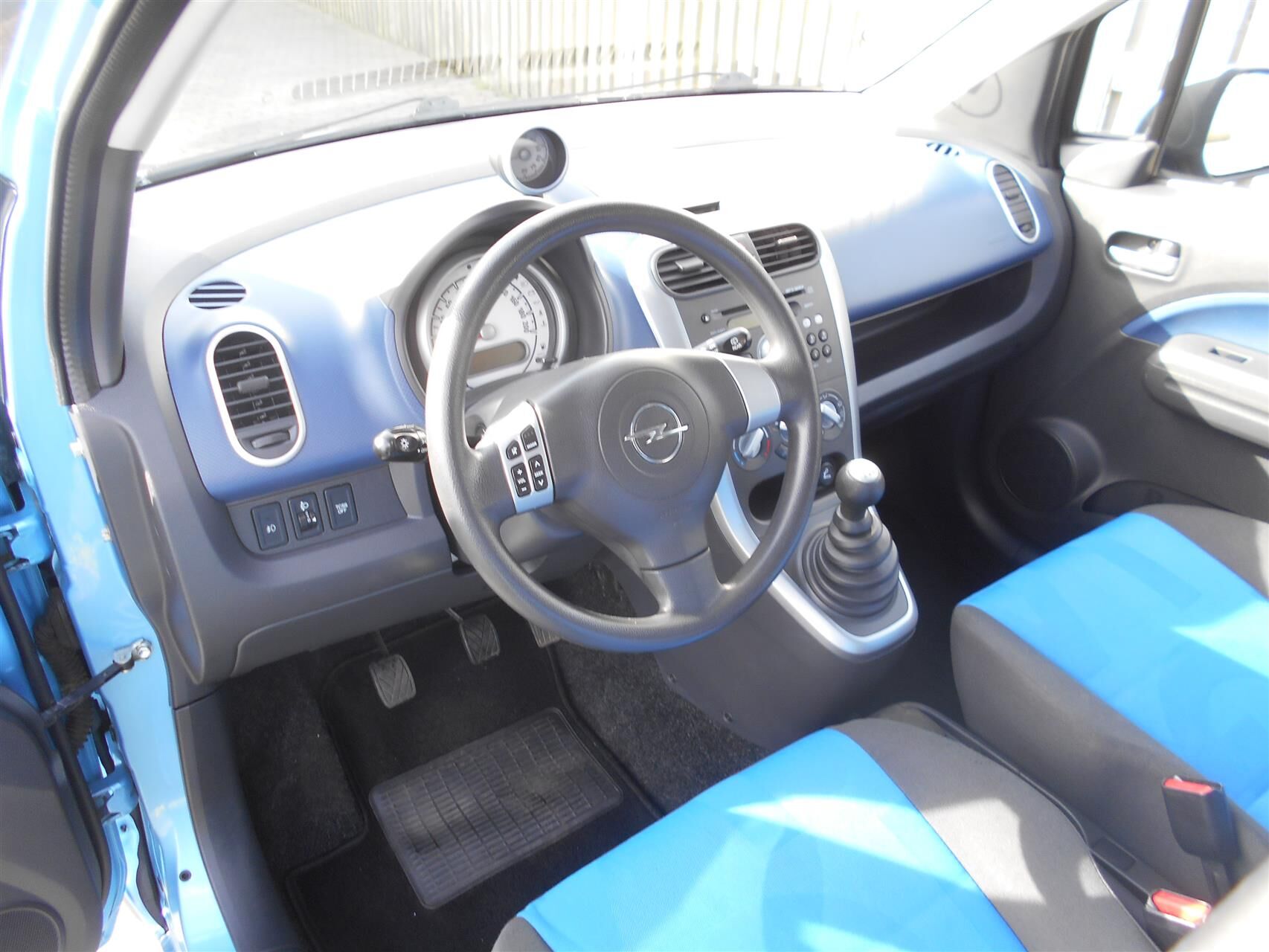 Billede af Opel Agila 1,0 12V Enjoy 65HK 5d