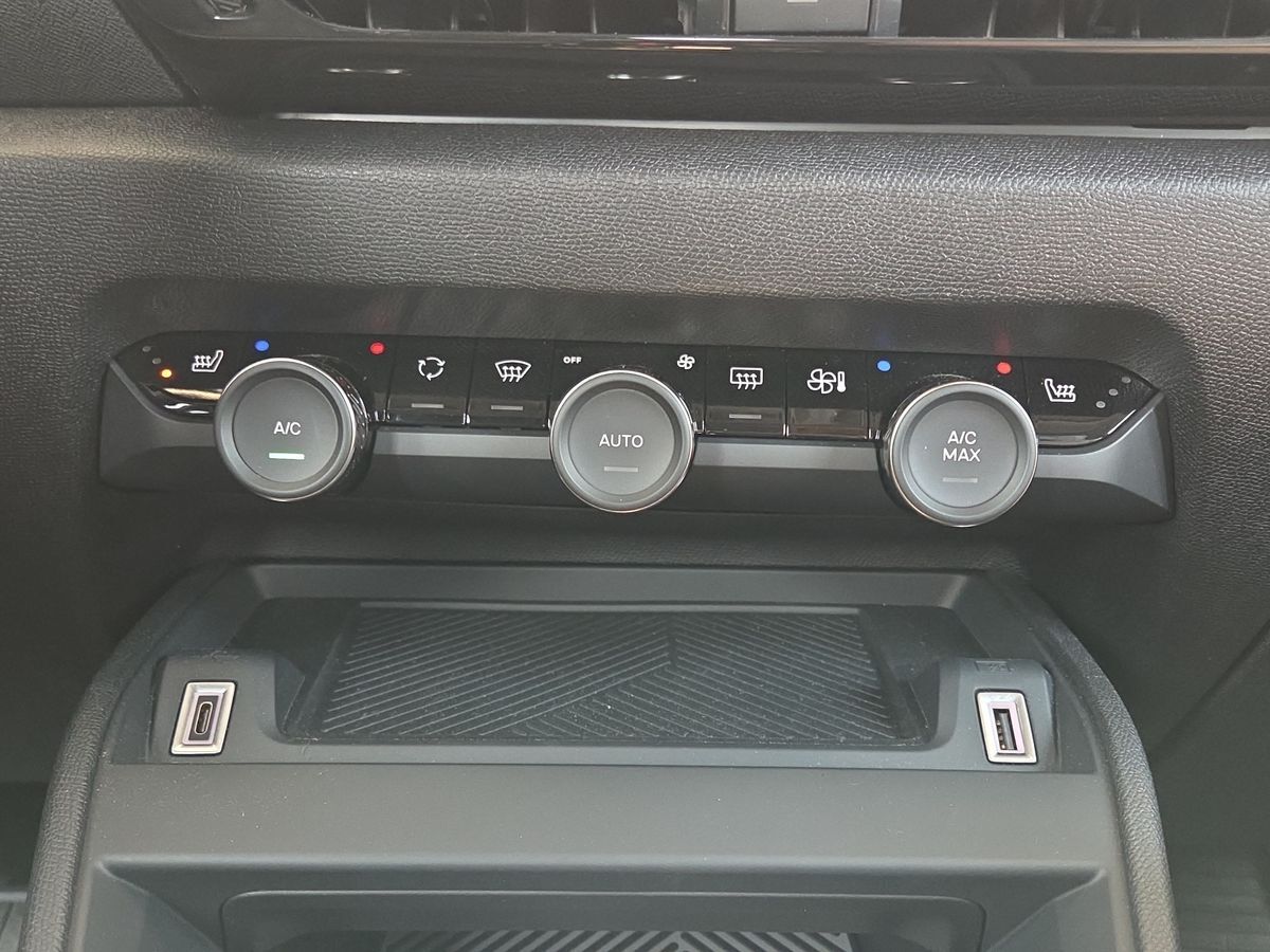 Billede af Citroën C4 1,2 PureTech VTR Sport EAT8 130HK 5d 8g Aut.