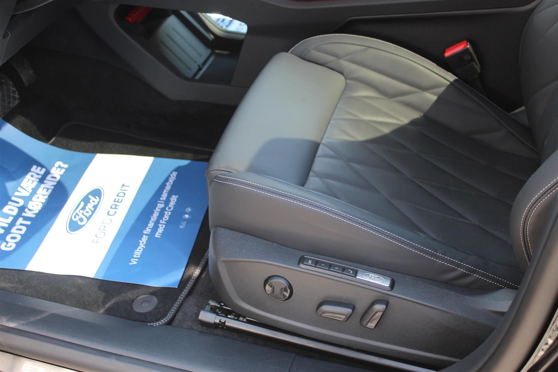 Billede af Ford Explorer EL UR Premium AWD 340HK 5d Aut.