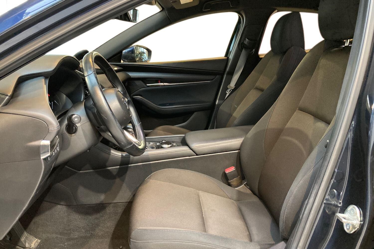 Billede af Mazda 3 2,0 Skyactiv-G  Mild hybrid Sky 122HK 5d 6g Aut.