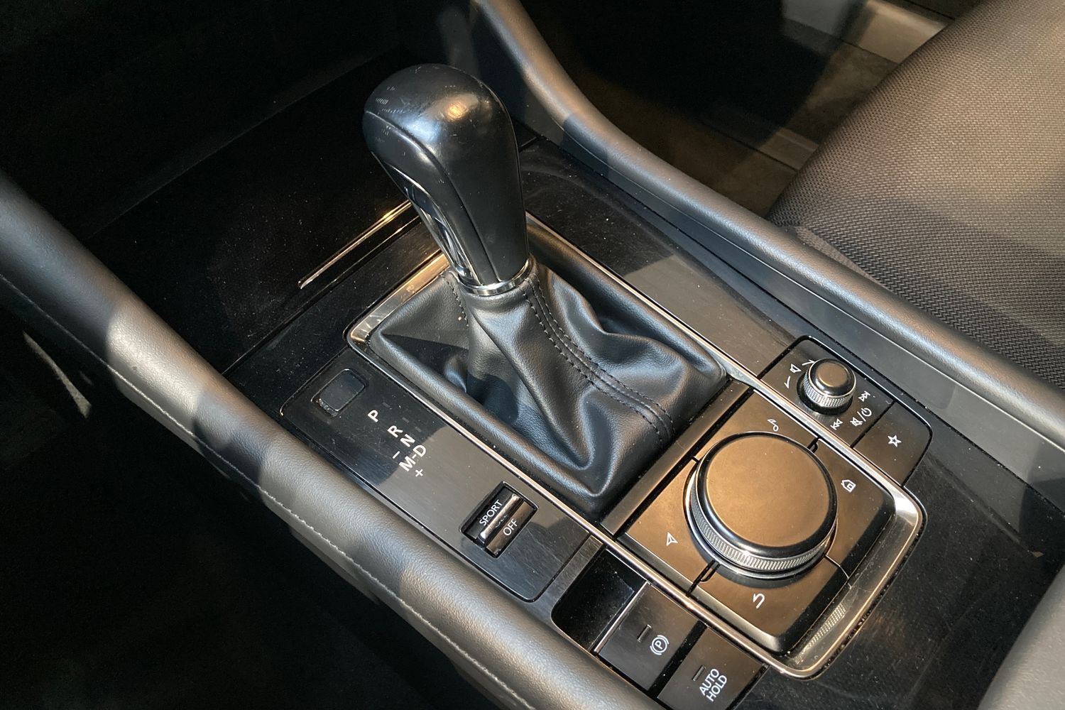 Billede af Mazda 3 2,0 Skyactiv-G  Mild hybrid Sky 122HK 5d 6g Aut.