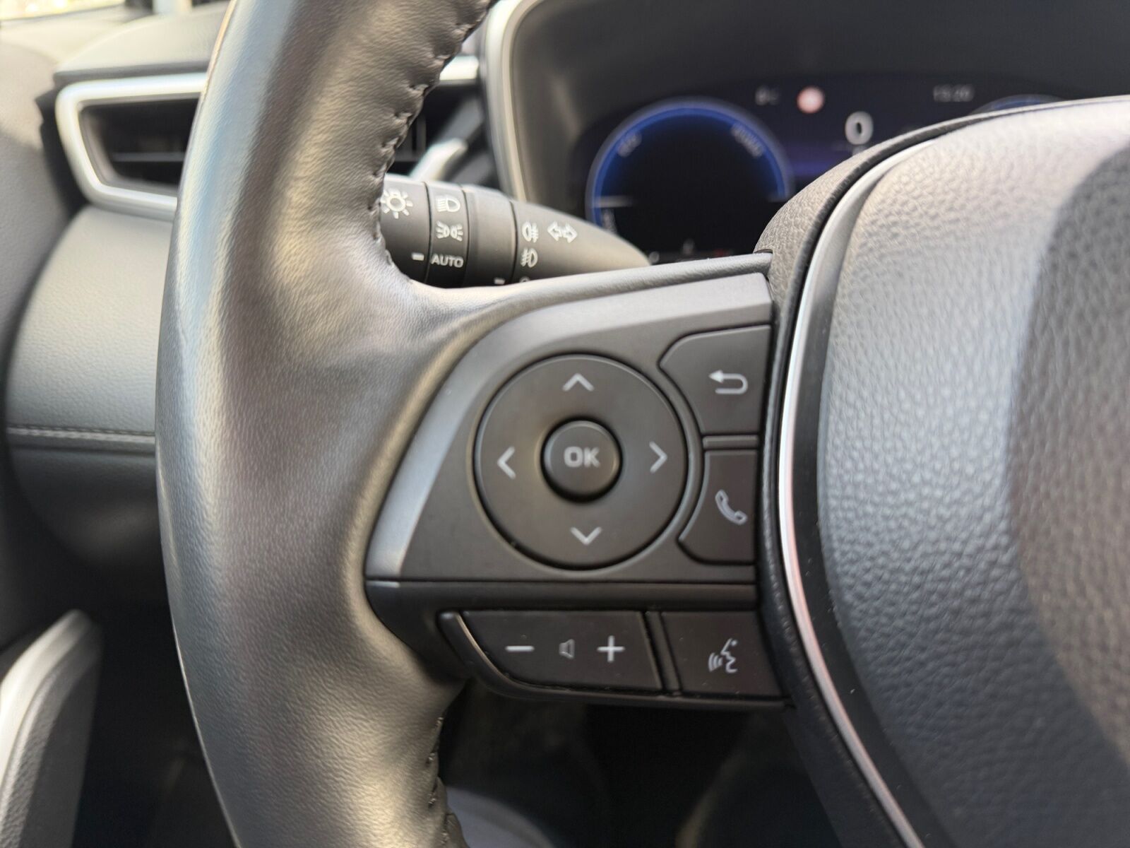 Billede af Toyota Corolla Cross 2,0 Hybrid Active E-CVT 197HK 5d Aut.