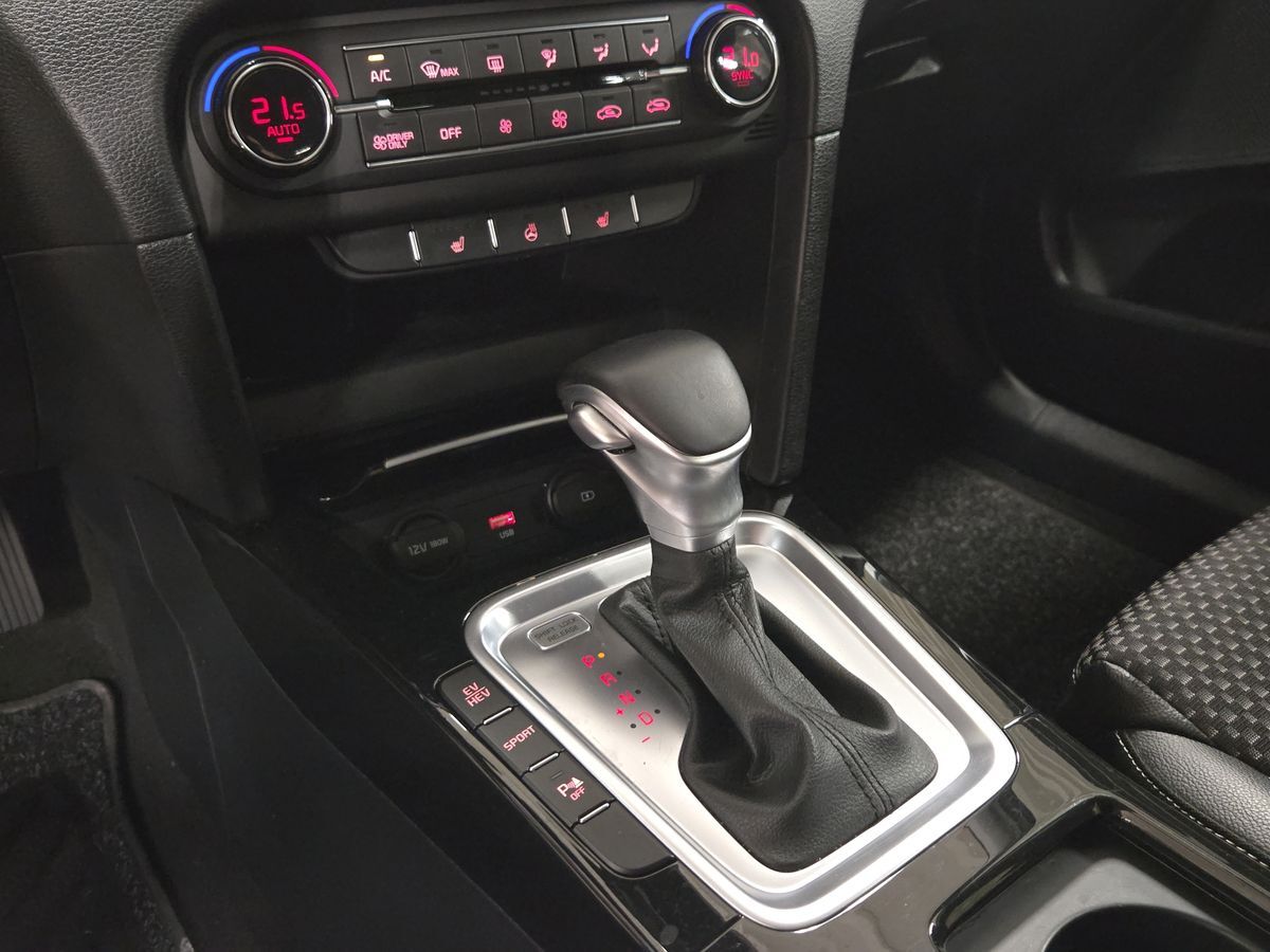 Billede af Kia Ceed SW 1,6 GDI PHEV  Plugin-hybrid Prestige DCT 141HK Stc 6g Aut.