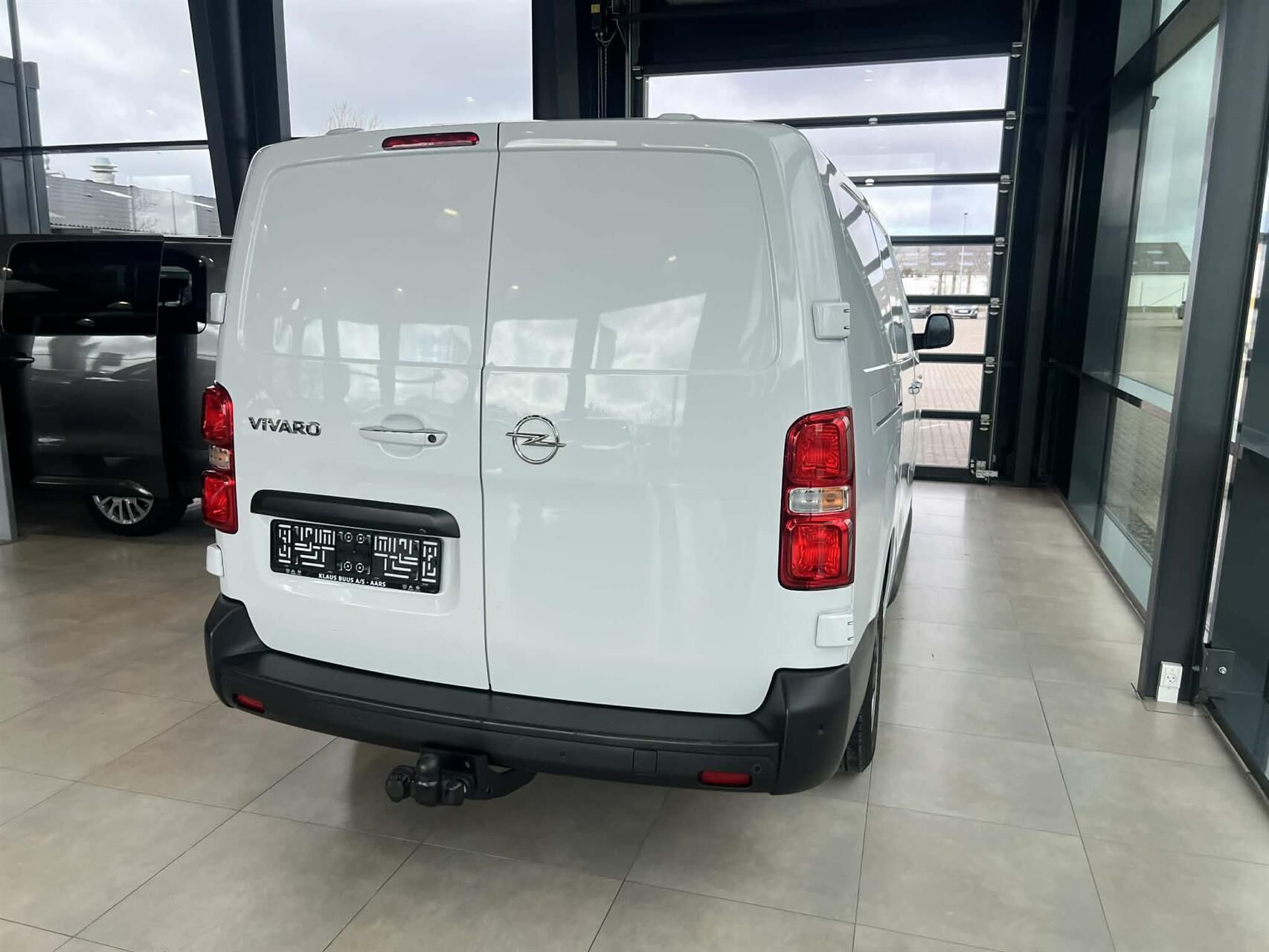 Billede af Opel Vivaro L3V2 2,0 BlueHDi Enjoy+ AT8 145HK Van 8g Aut.